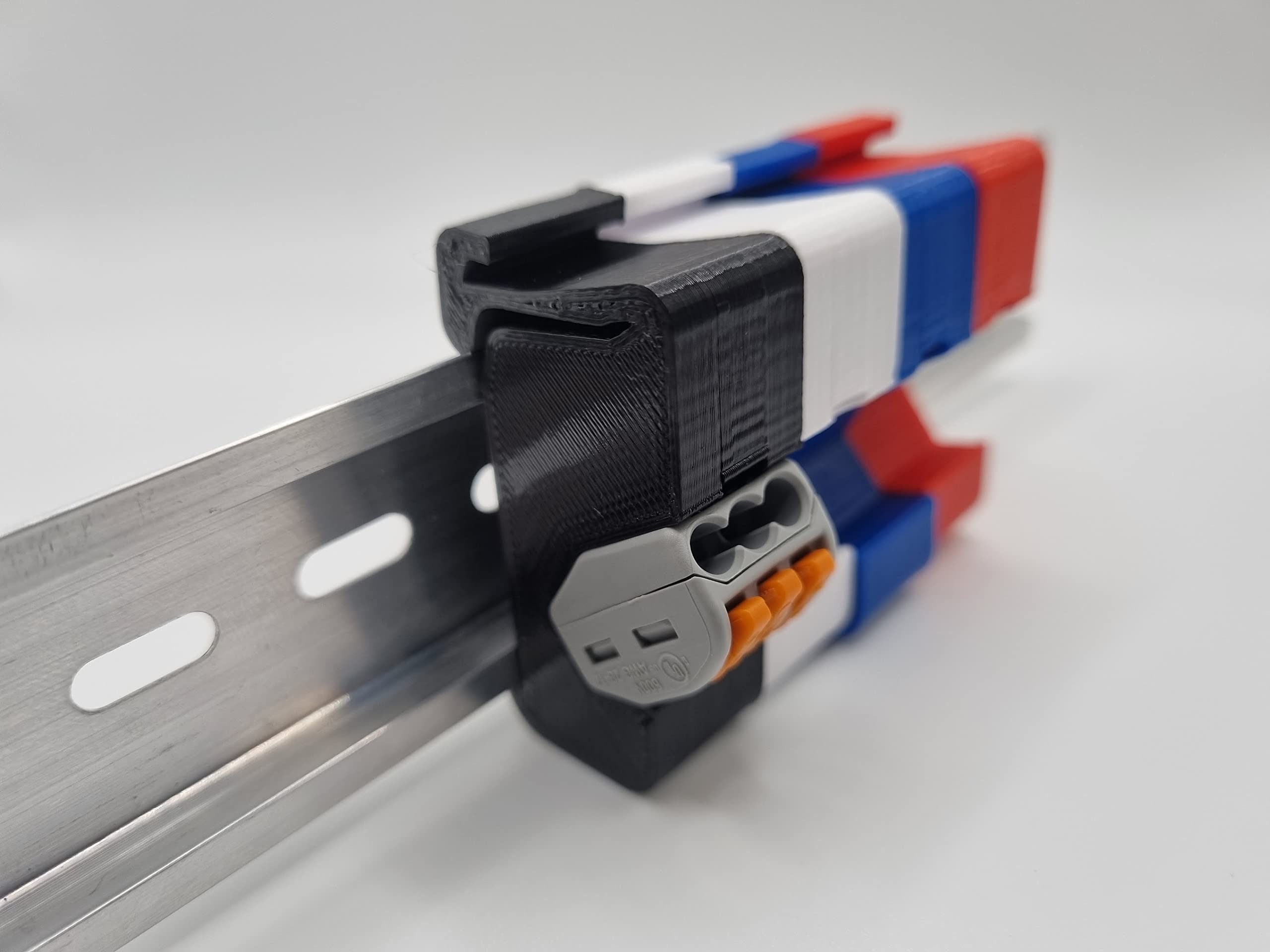 White Universal Din Rail Holder For Wago 222-412, 222-413 And 222-415 Terminals Av1 (White)