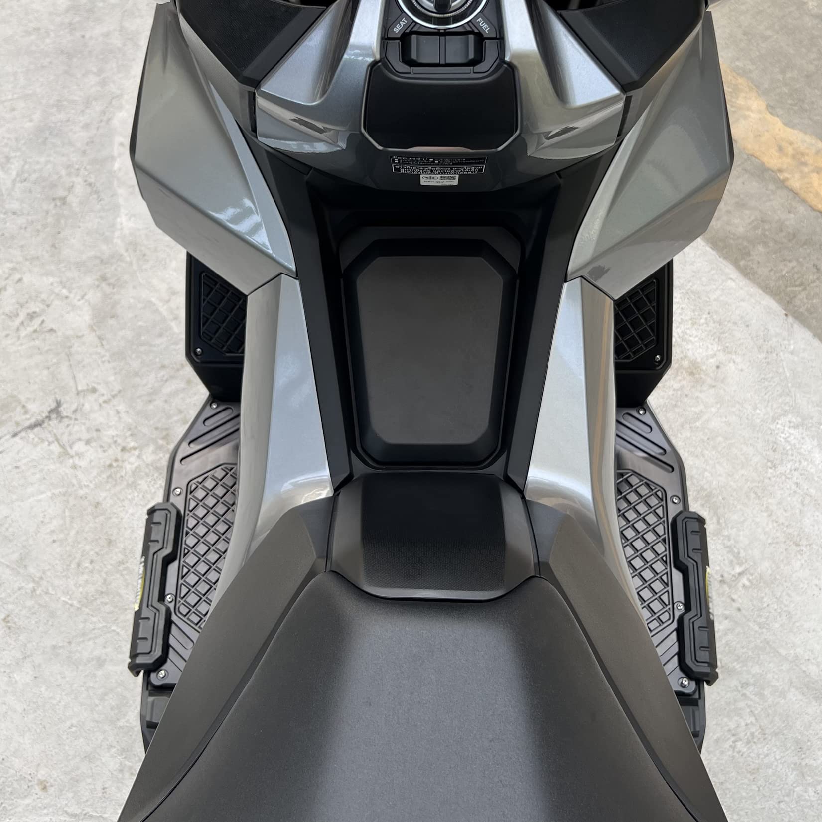 Repose-Pieds Pédale Avant pour ADV 350 2022 2023 2024 2025, PSLER Pédale pour Conducteur Accessoires Décoratifs en Aluminium CNC pour Motos(Noir)