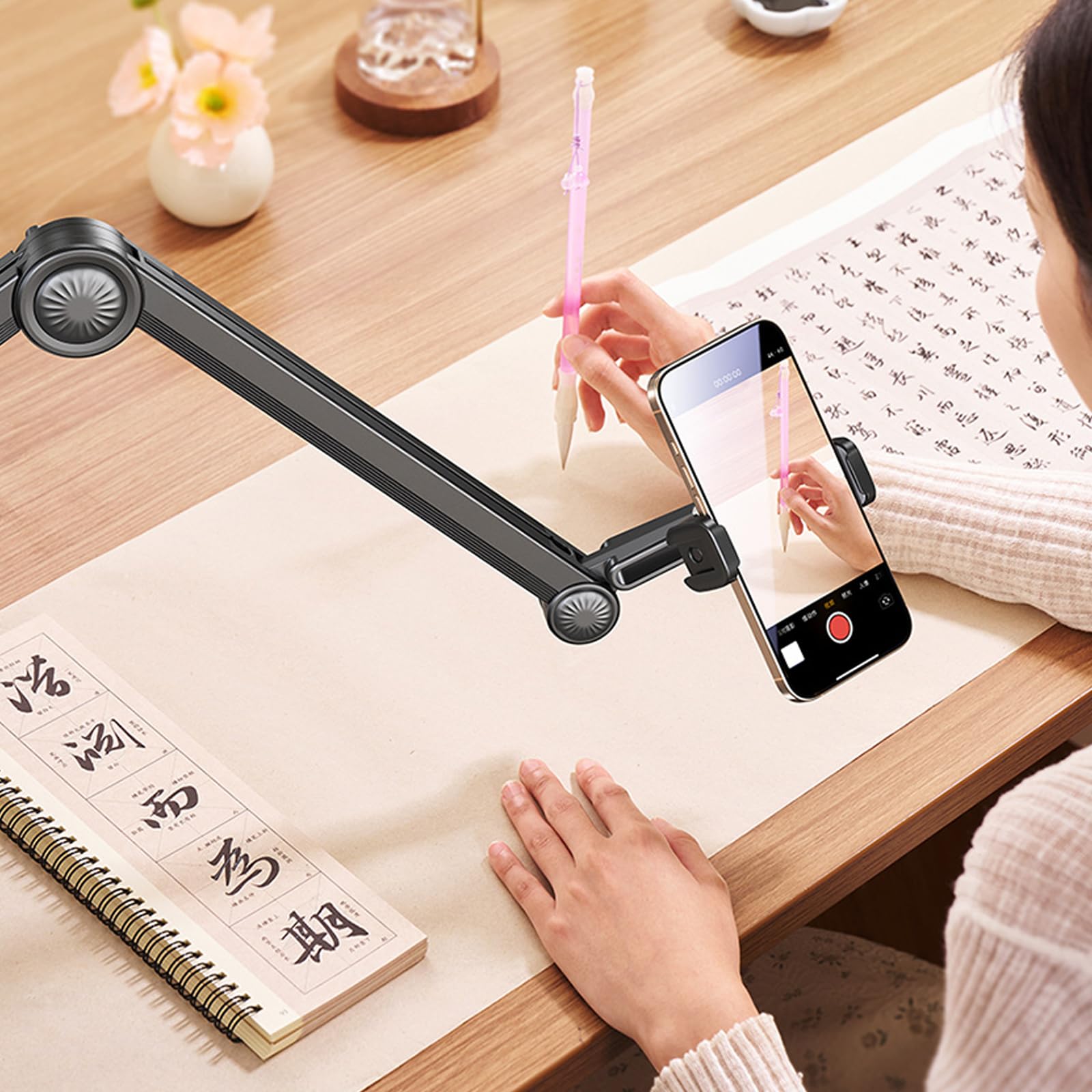 Supporto per tablet da scrivania con braccio regolabile a morsetto, adatto per telefoni e tablet da 4,6 a 13 pollici per visione sul comodino, chiamate a casa, lettura articolato supporto da scrivania