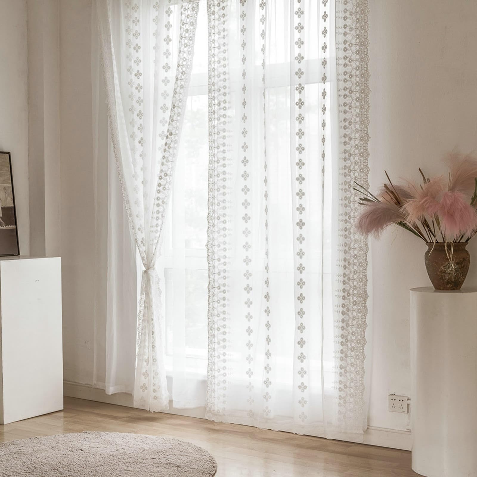 Voilage en coton et lin avec bordure en dentelle blanche transparente 140 x 132 cm Idéal pour le salon Style campagnard Comprend 2 crochets Décoration d'intérieur élégante