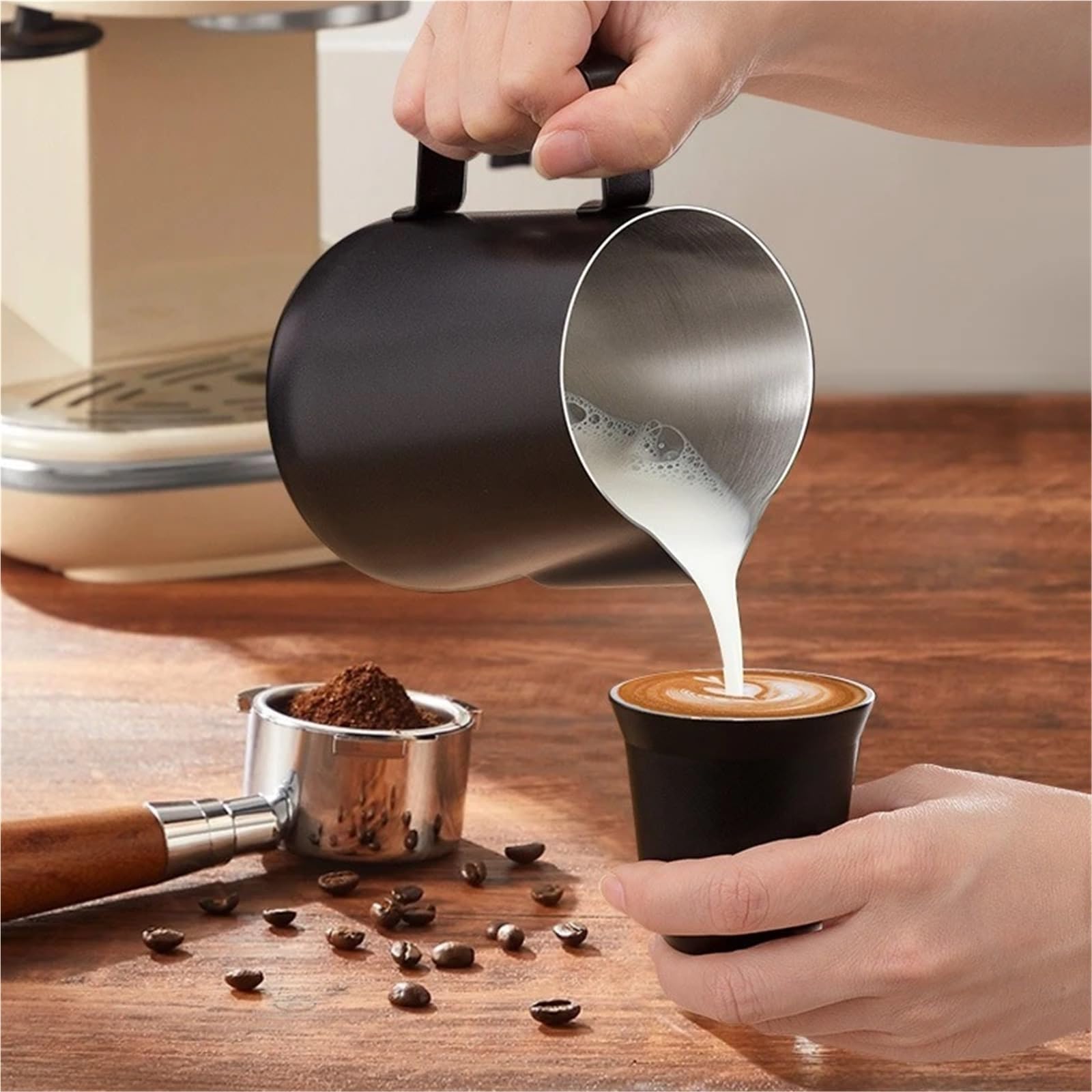 Milchschaum Kanne 350 ml / 600 Milchaufschäumkännchen aus Edelstahl for professionelle Baristas(BM-B-600ML)