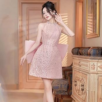 スパンコールがゴージャスなリボン付き ホルターネックドレス スパンコールがゴージャスなリボン付き ホルターネックドレス