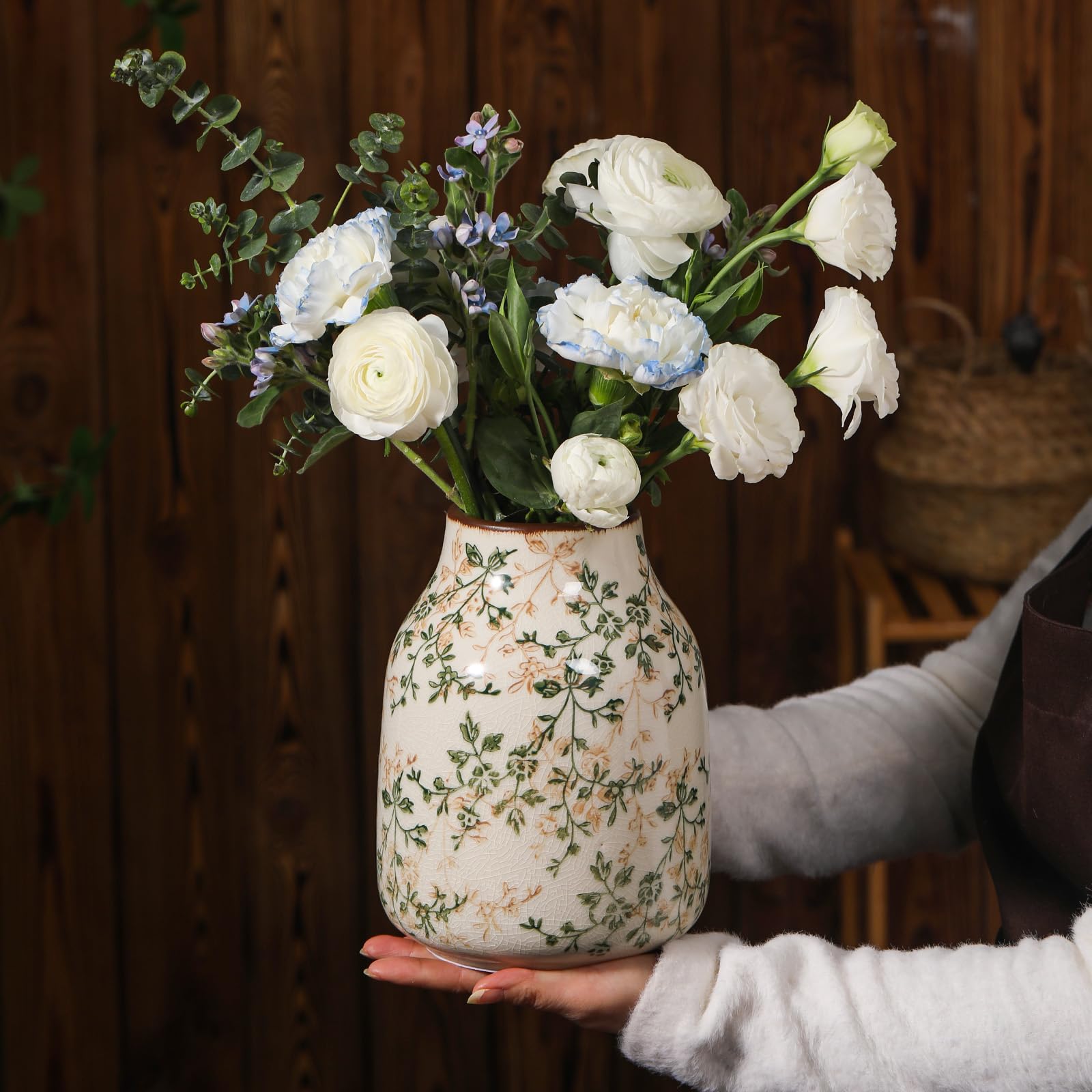 Luweoxy Rustic Vintage Ceramic Vase, 7.8 inch Beige and Green