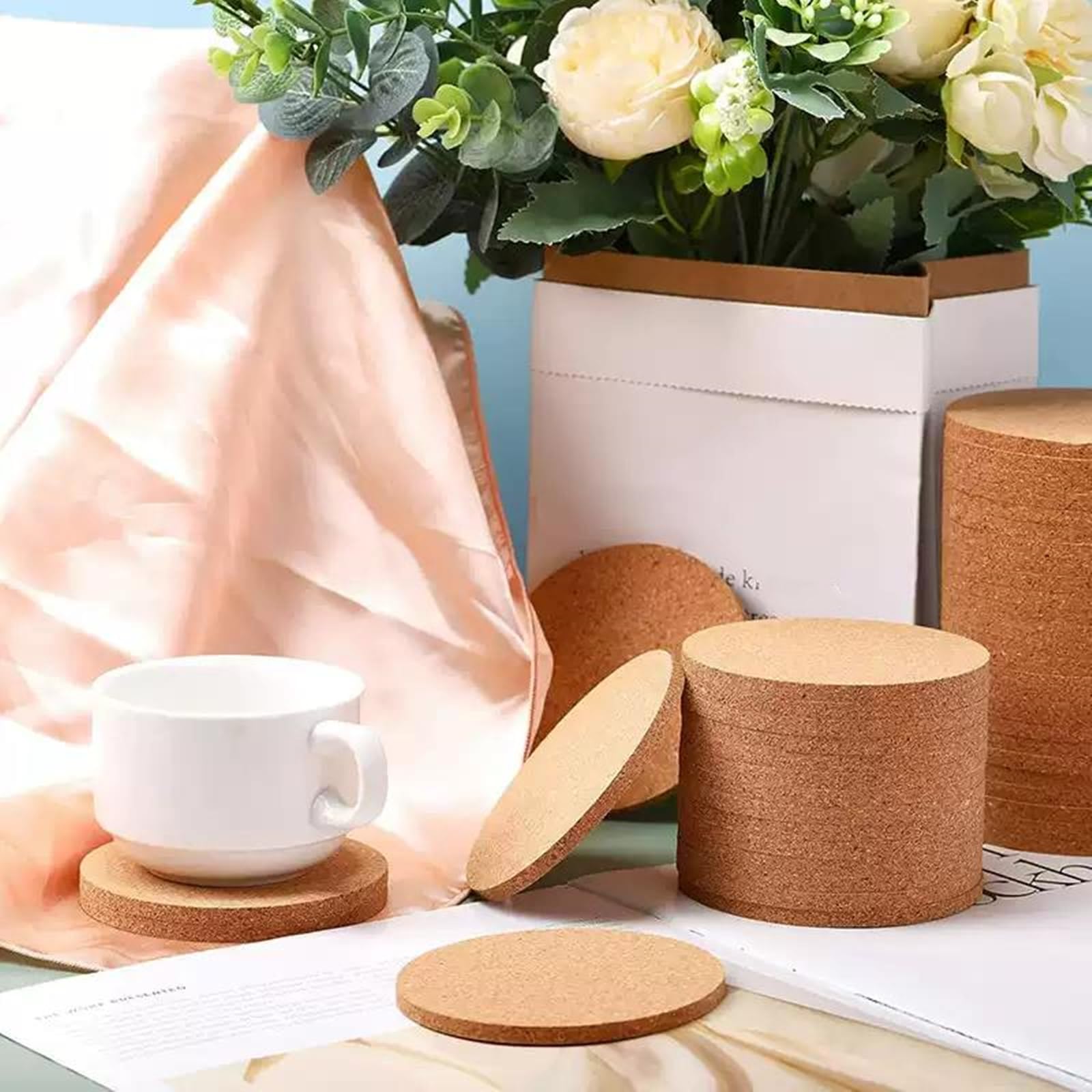 Paquete de 50 posavasos de corcho absorbentes, posavasos de borde redondo de 4 pulgadas para bebidas, posavasos lisos extra gruesos grabados en oficina, hogar o cabaña, 1/5 pulgadas de grosor