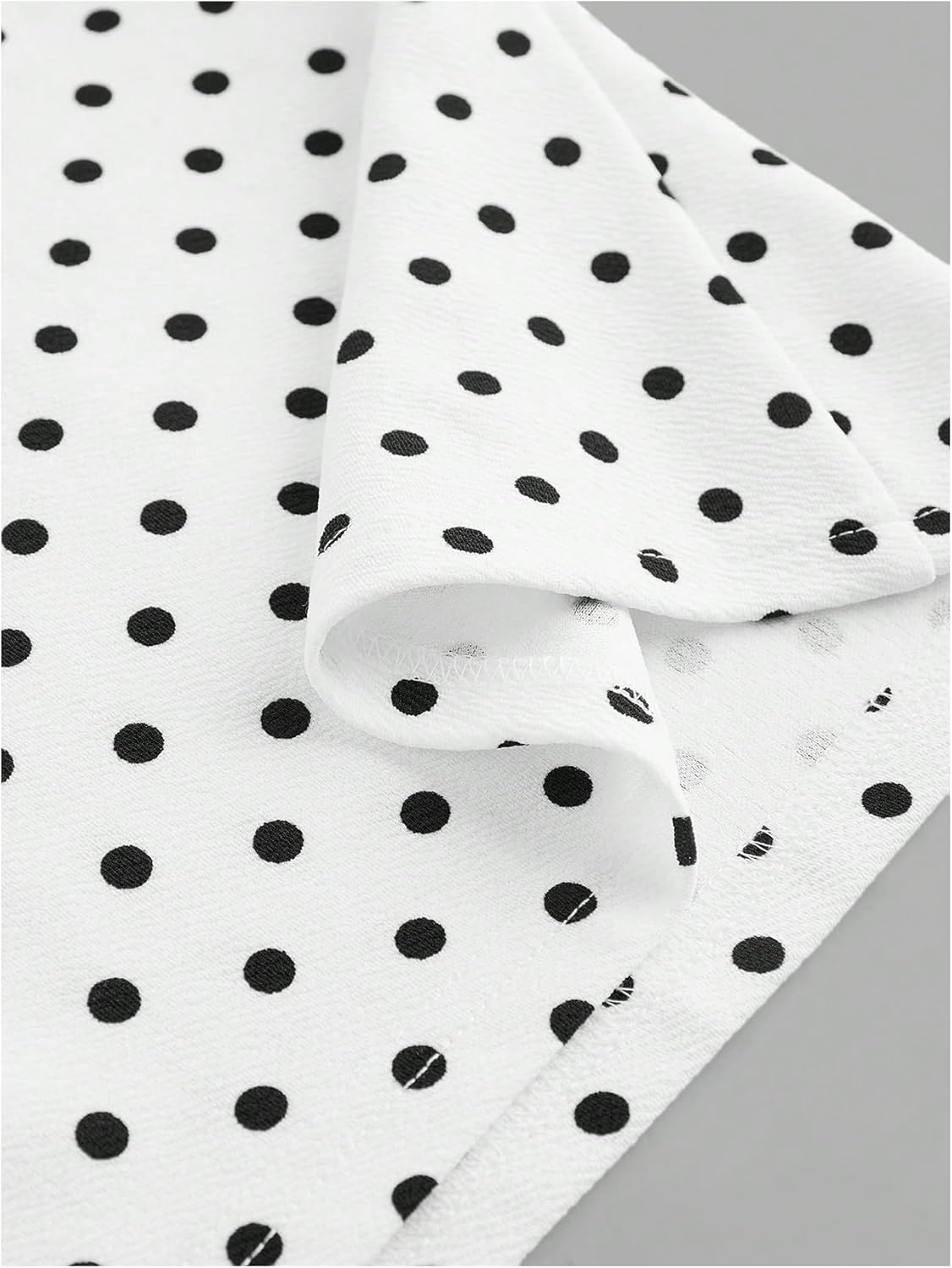 Verdusa Women's Polka Dots Bow Lace Cami Top Sleeveless V Neck Fitted Camisole Y2k Going Out Tops - Image 4