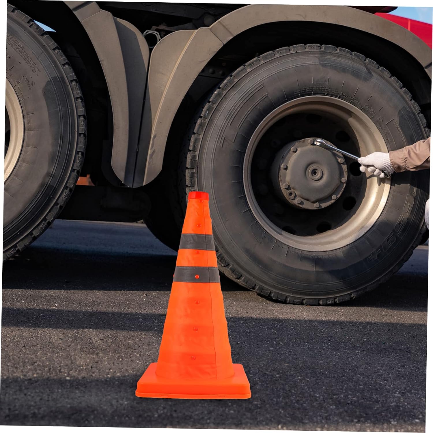 Traffic Cone with Reflective Bands Collapsible Road Marker for Parking Lots Construction and Emergency Use Durable Windproof Design for High Visibility