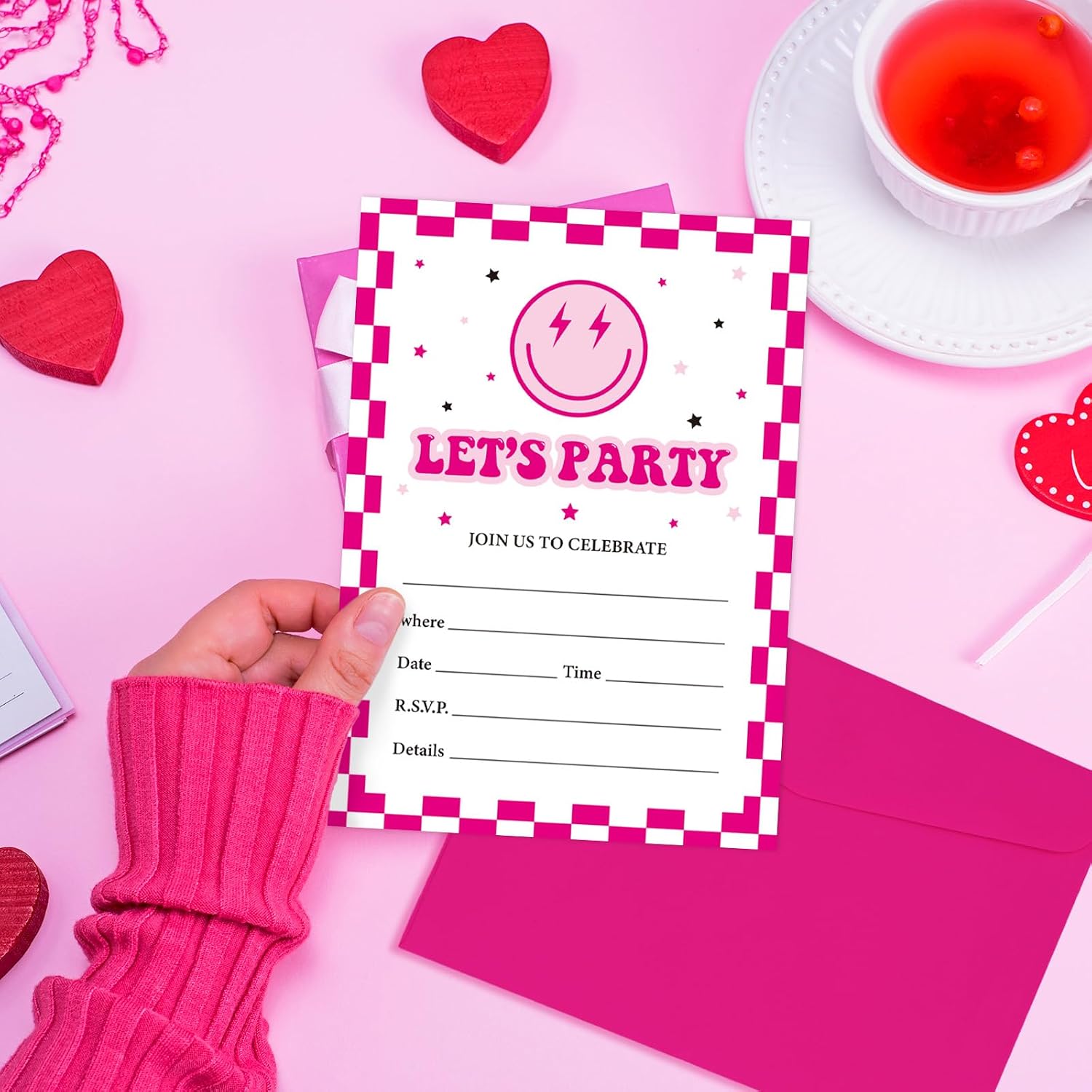 JarThenaAMCS 25 Set Hot Pink Smile Face Party Invitations with Envelopes Retro Groovy Birthday Pink Checkered Happy Face Invites for Wedding Celebration Preppy Party, 5 x 7 Inch