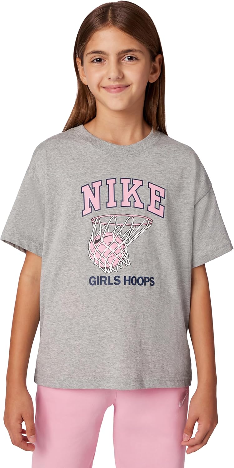 Nike Girls' Sportswear Club Basketball Hoop Boyfriend T-Shirt