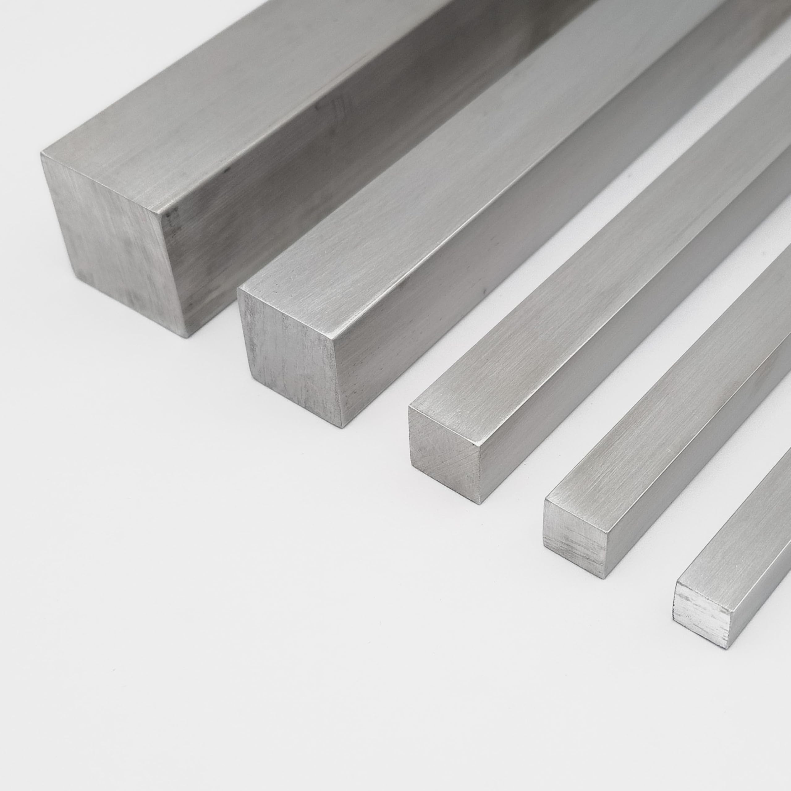 Barre en aluminium AlMgSi0,5 ZGG en forme de carré de 4 côtés, barre pleine en profil carré, dimensions des arêtes 10-30mm, longueur 50-2000mm, 4 côtés (Longueur : 1000 mm = 100 cm, 30x30 mm)