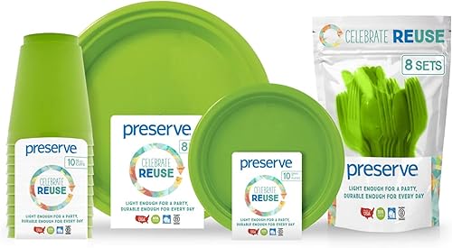 Preserve Vajilla reutilizable sin BPA con cubiertos de plástico reciclado 4 platos, 4 cuencos, 4 tazas y 24 cubiertos, color verde manzana