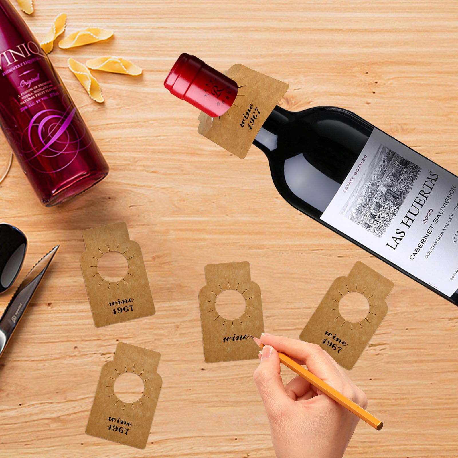 200 Pezzi Etichette Della Cantina, Etichette della Bottiglia di Vino, Etichette Per Bottiglie Di Cantina, Etichette per Collo di Bottiglia Universale per Portabottiglie E Cantine Contrassegnare