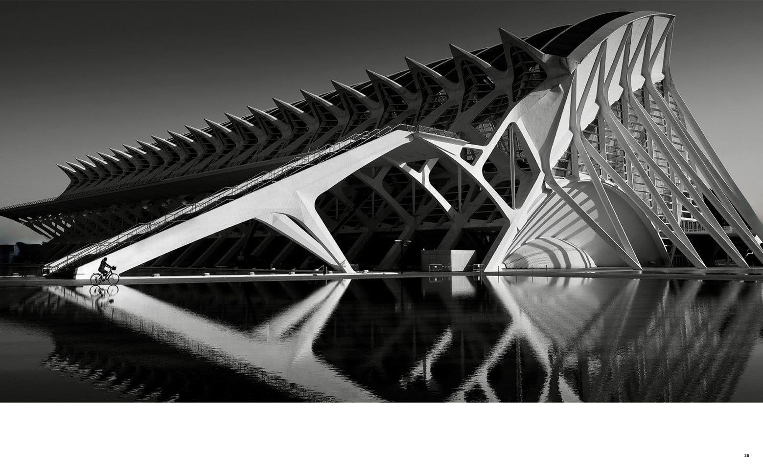 The Art of Solitude: Street Photography by Mark Fearnley