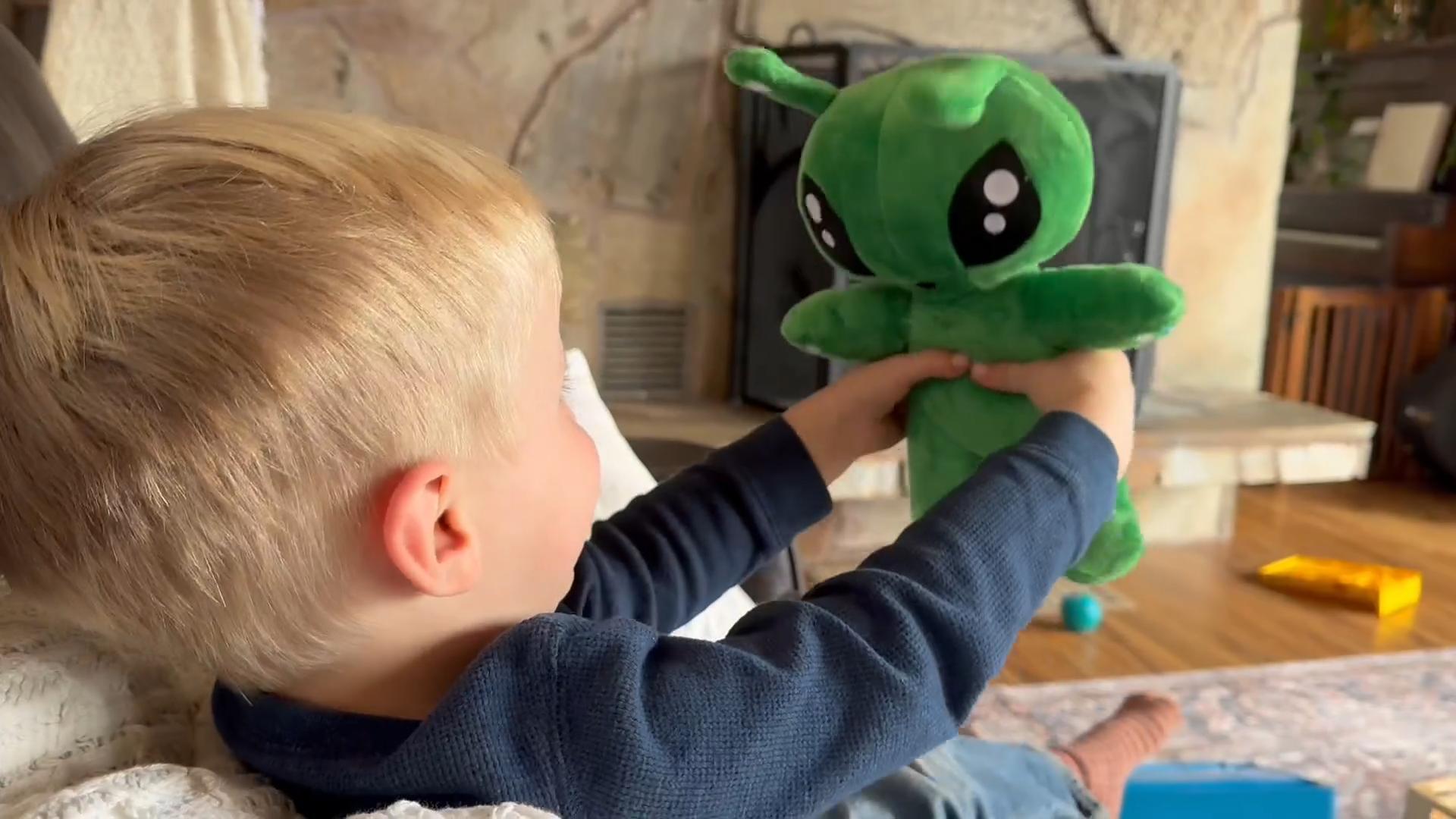 Amazon.com: OSOCU 13.5in Adorable Green Alien Plush Toy | Ultra