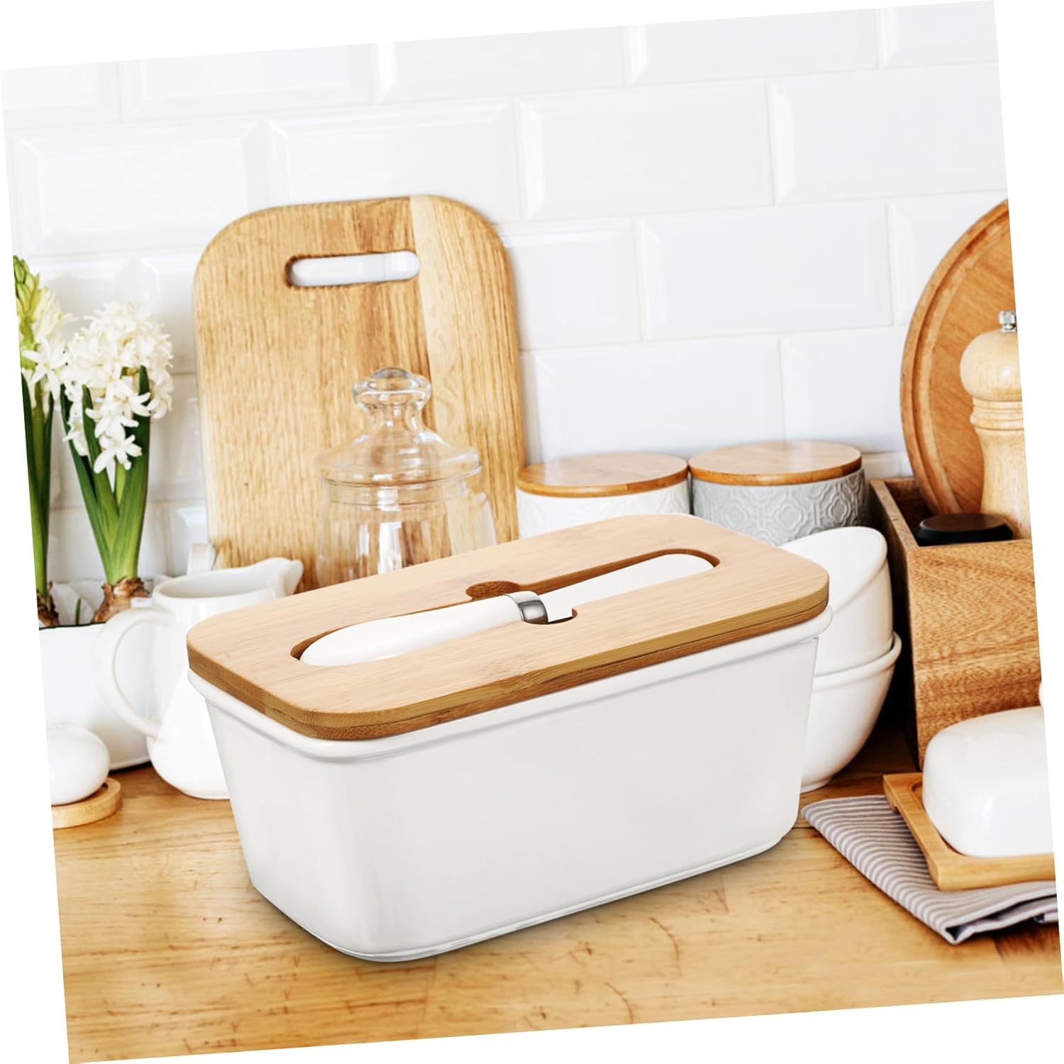 Ceramic Butter Box with Lid and Cutter Butter Storage Dish for Refrigerator Food Preservation Container with Smooth Edges Clean Household Tableware for Kitchen Countertop