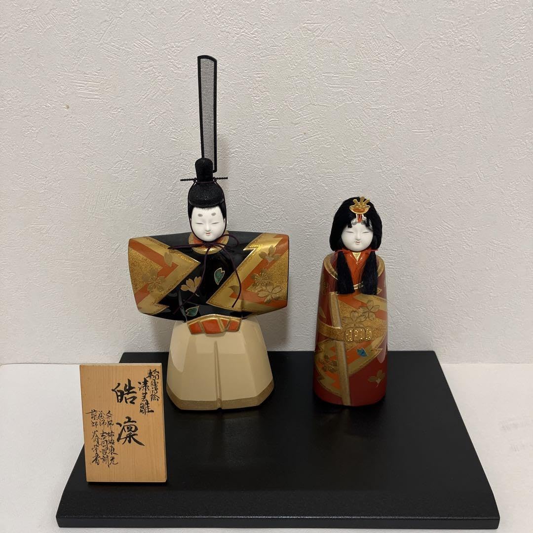輪島塗 蒔絵梨地 漆芸雛 『皓凛(こうりん)』　立雛飾り Amazon | 輪島塗 蒔絵梨地 漆芸雛 『皓凛(こうりん)』立雛飾り
