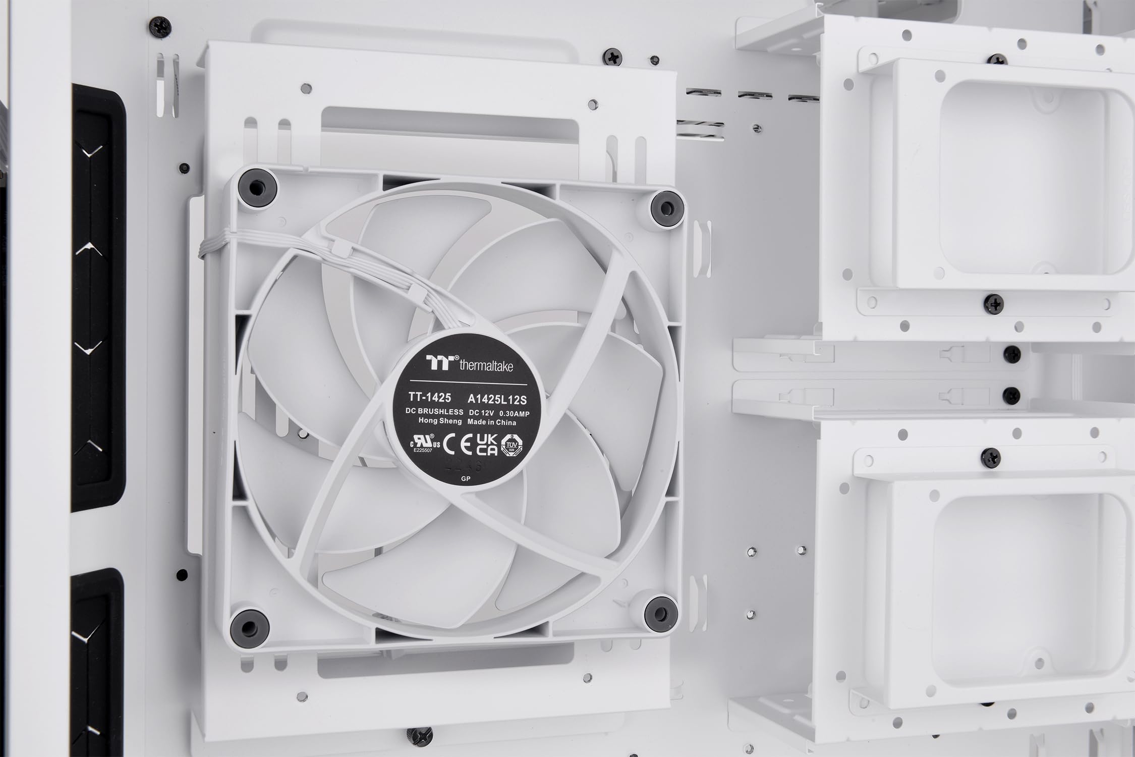 Thermaltake CTE C700 Air | E-ATX Mid Tower Case | Snow — view 6