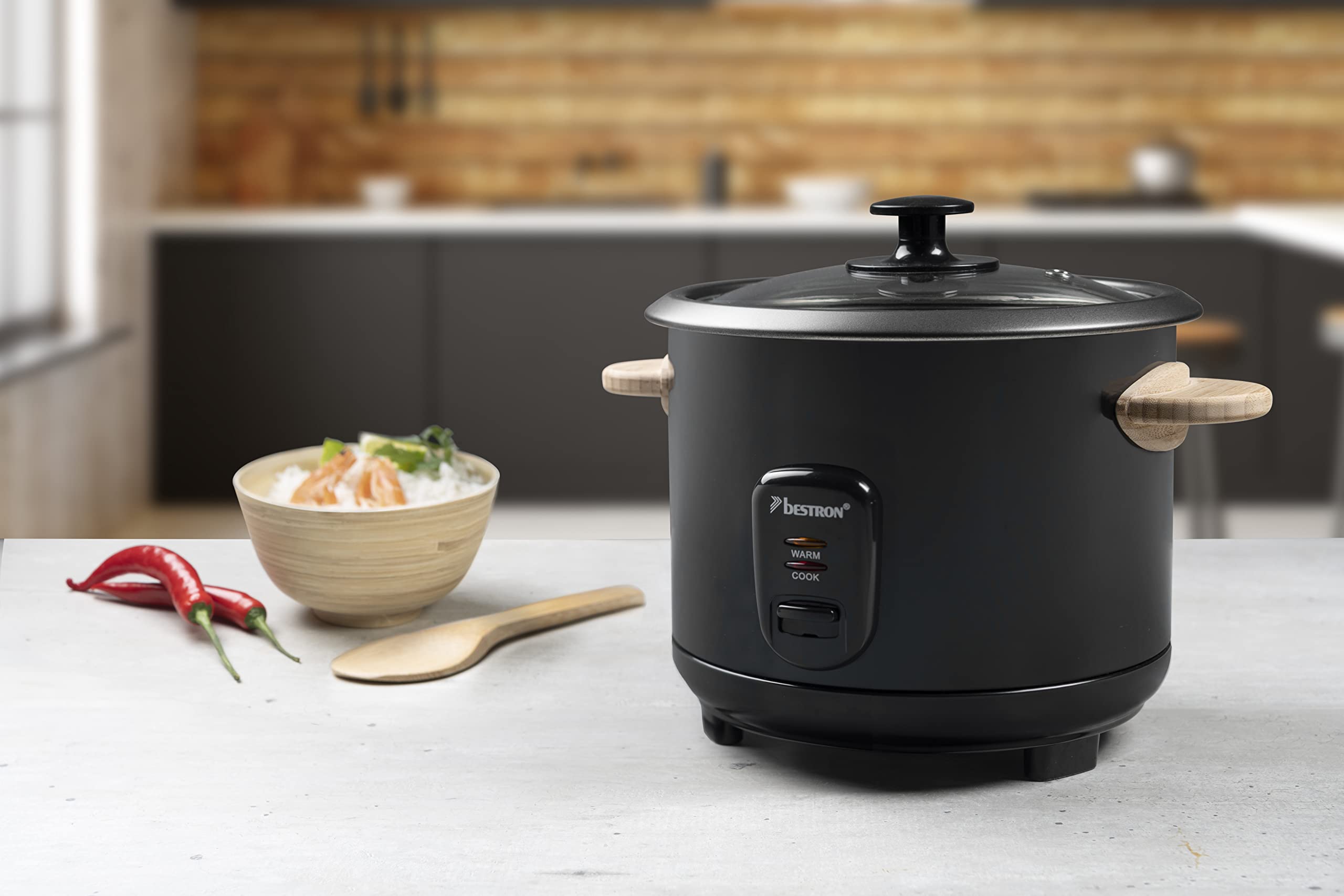 Bestron Cuiseur à riz avec poignées en bois, pour 8 à 10 personnes, avec tasse à mesurer et cuillère à riz, avec fonction chauffante, capacité de 1,8 l, 700 W, couleur : noir
