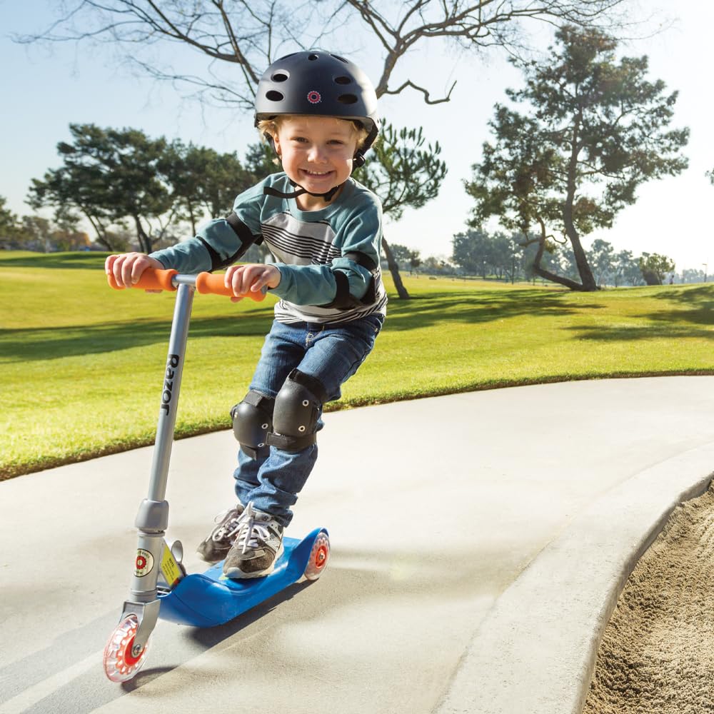 Amazon.com : Razor Jr. Folding Kiddie Kick Scooter - Blue : Sports