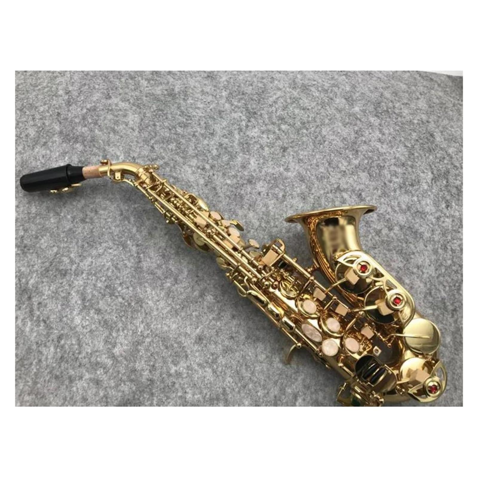 Saksofon Zakrzywiony Instrument Muzyczny Saksofon Sopranowy. Lakierowany Złoty Mosiężny Profesjonalny Saksofon