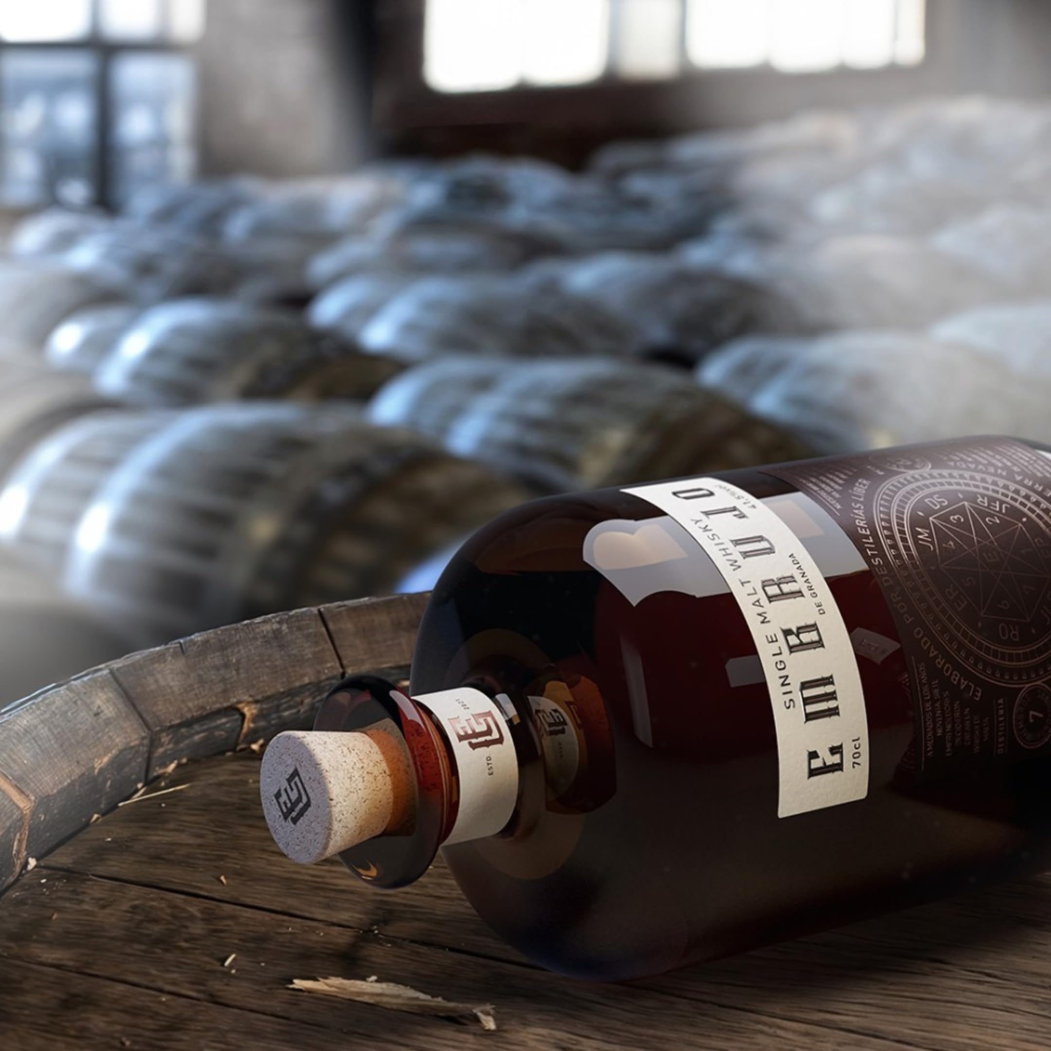 Embrujo de Granada® | Whisky Single Malt Español 9 Años | 41.5% Vol | Maduración en Barricas Pedro Ximénez | Agua de Sierra Nevada | Edición Artesanal | 70cl | Ideal para Iniciación Premium