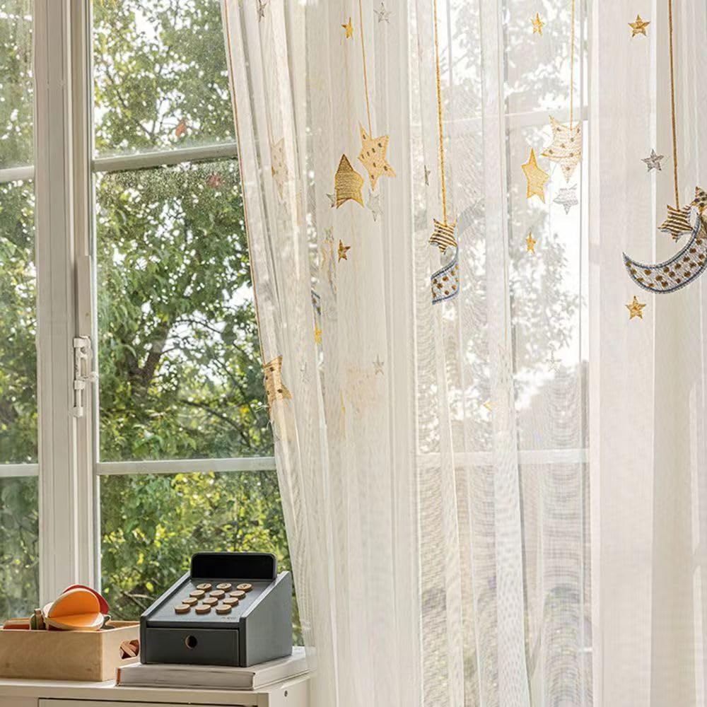 Weiß Vorhang Kinderzimmer Transparent Mädchen Jungen Sterne Mond Gardinen Durchsichtig Kinder Ösenschal für Mädchenzimmer Kinderzimmer Babyzimmer 150x225