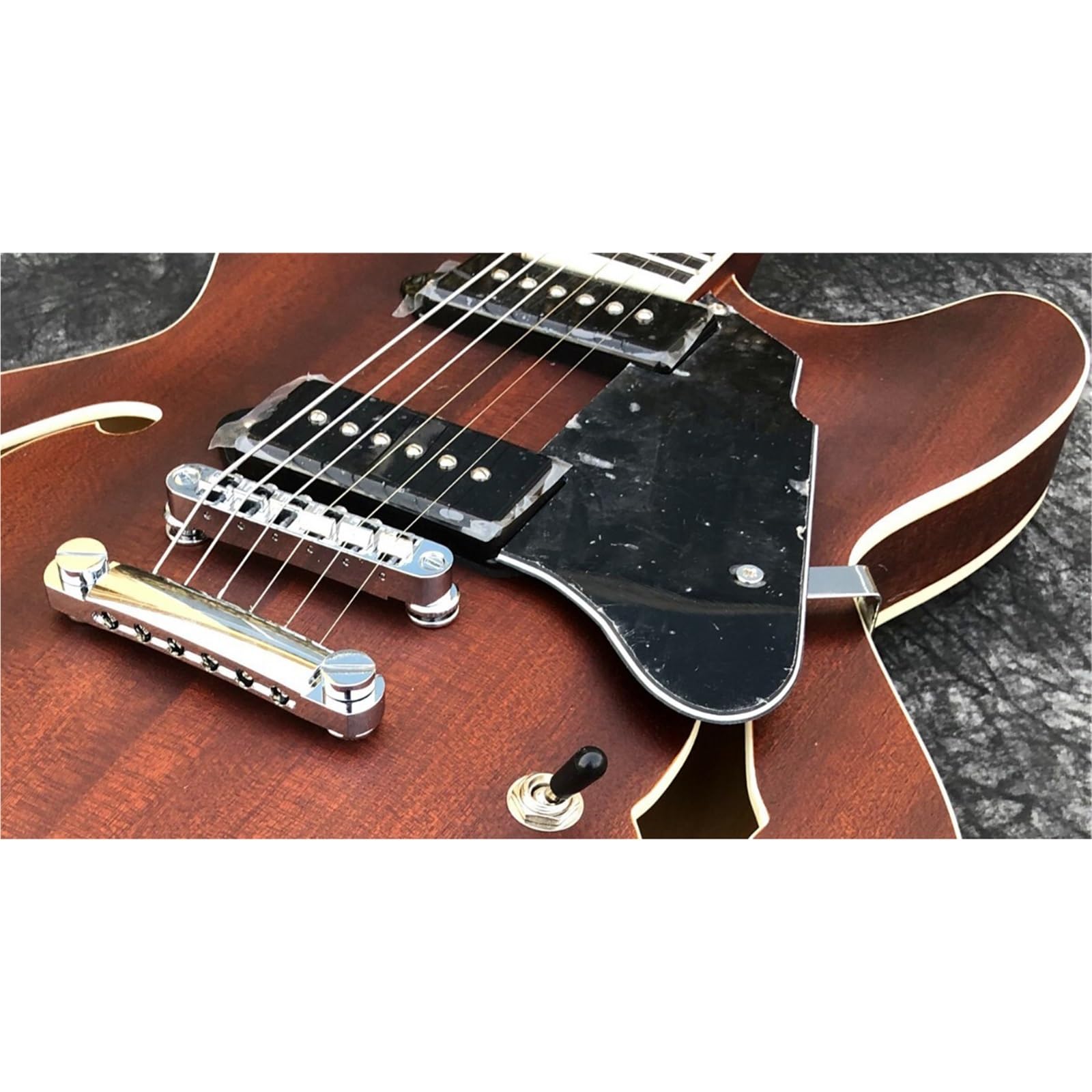 Gitara Elektryczna 6 Strunowa Matowa Brązowa Klonowa Gitara Elektryczna Semi Hollow Archtop Humbucker Pickup 22 Progi
