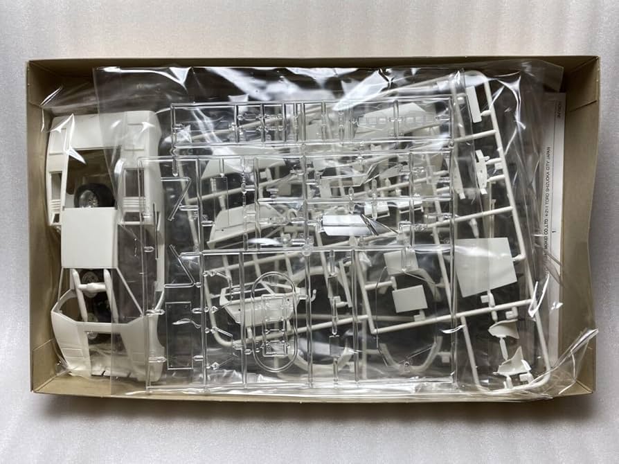 Amazon.co.jp: フジミ 1/24 ランボルギーニ カウンタック ケーニッヒ Amazon.co.jp: フジミ 1/24 ランボルギーニ カウンタック ケーニッヒ