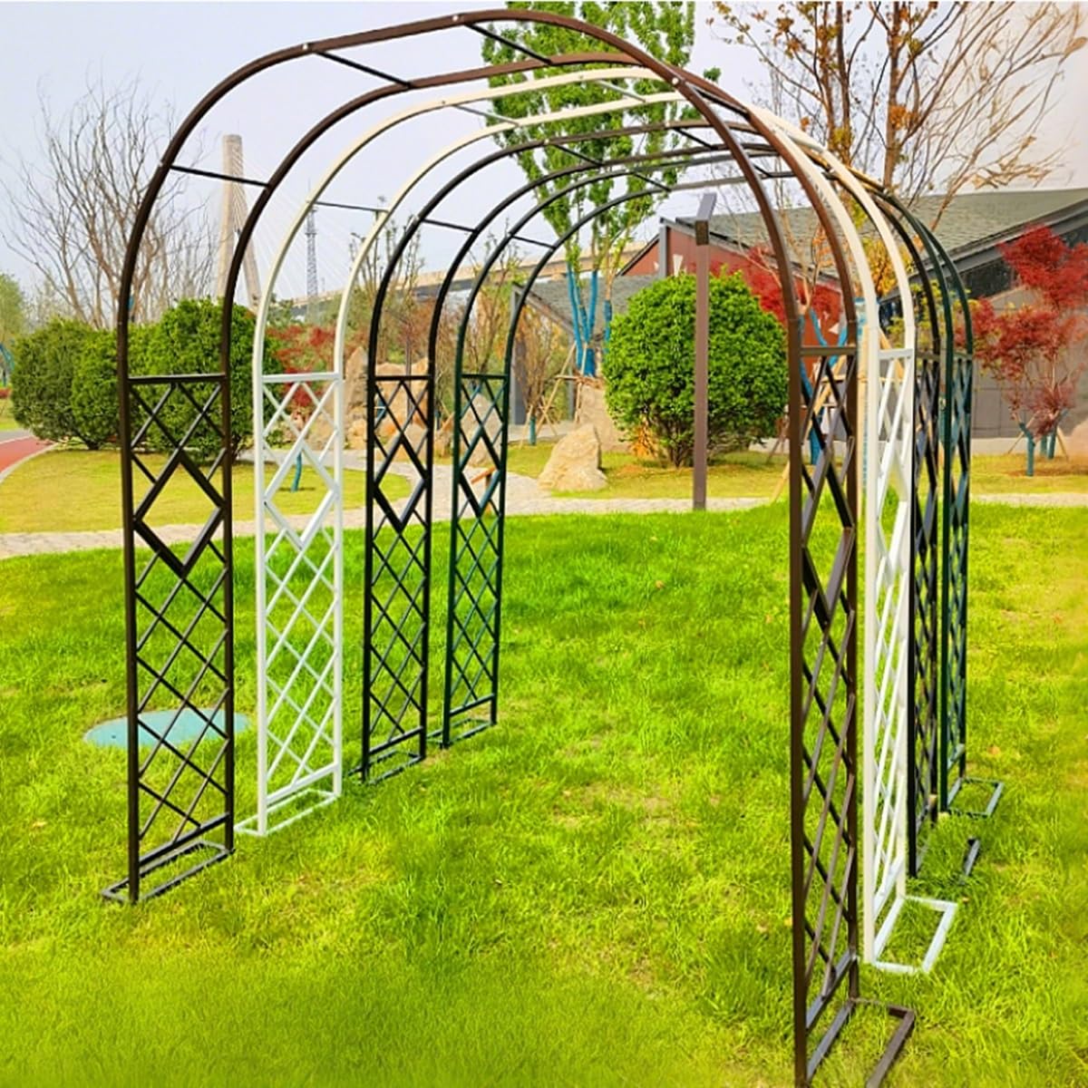 Wytrzymały metalowy łuk ogrodowy 230 cm do 269 cm, regulowana krata, do pnących roślin i winorośli, odporna na warunki atmosferyczne, pergola z 2 podstawowymi wspornikami, zielona szer. 140 x wys. 106