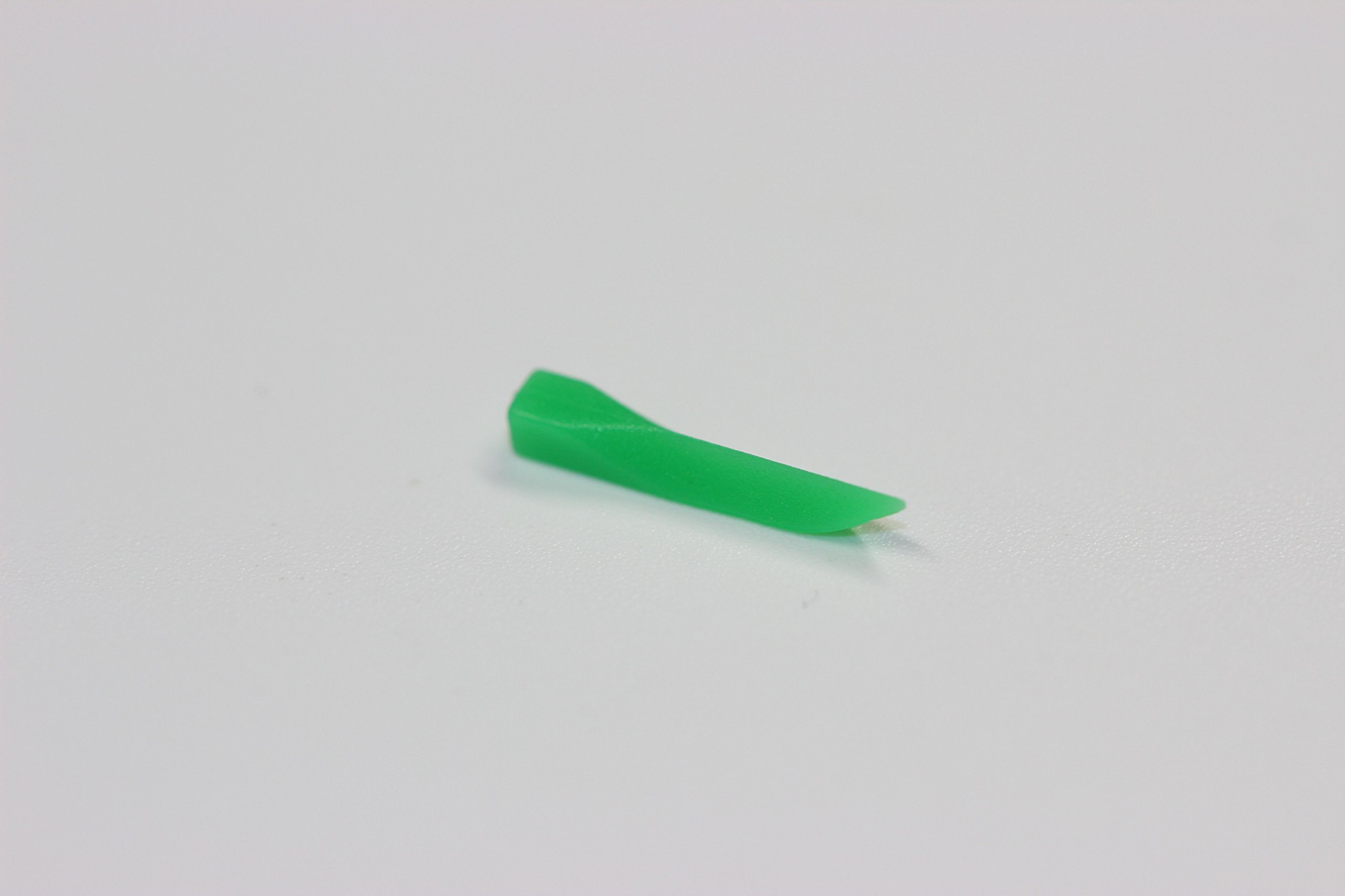 SDent® USA FDA & TUV CE 2 boxes = 200pcs Dental Disposable Plastic Diastema Wedges 100pcs/box Green S size: 12 * 1.9 * 1.9mm