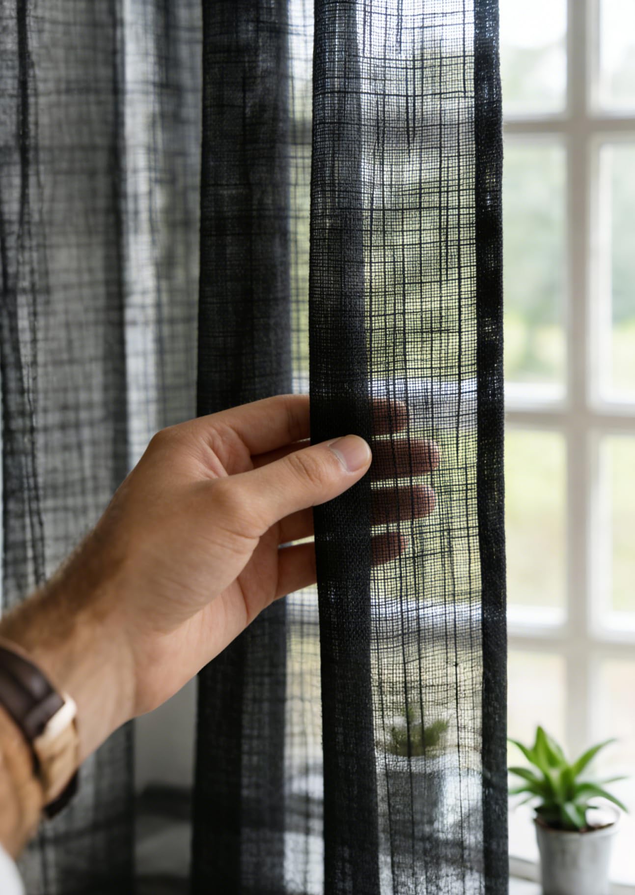 COPPIA TENDE BOUCLÈ EFFETTO LINO TINTA UNITA SEMITRASPARENTE CON PASSANTE (NERO, 240A x 60L cm (2 Pannelli))