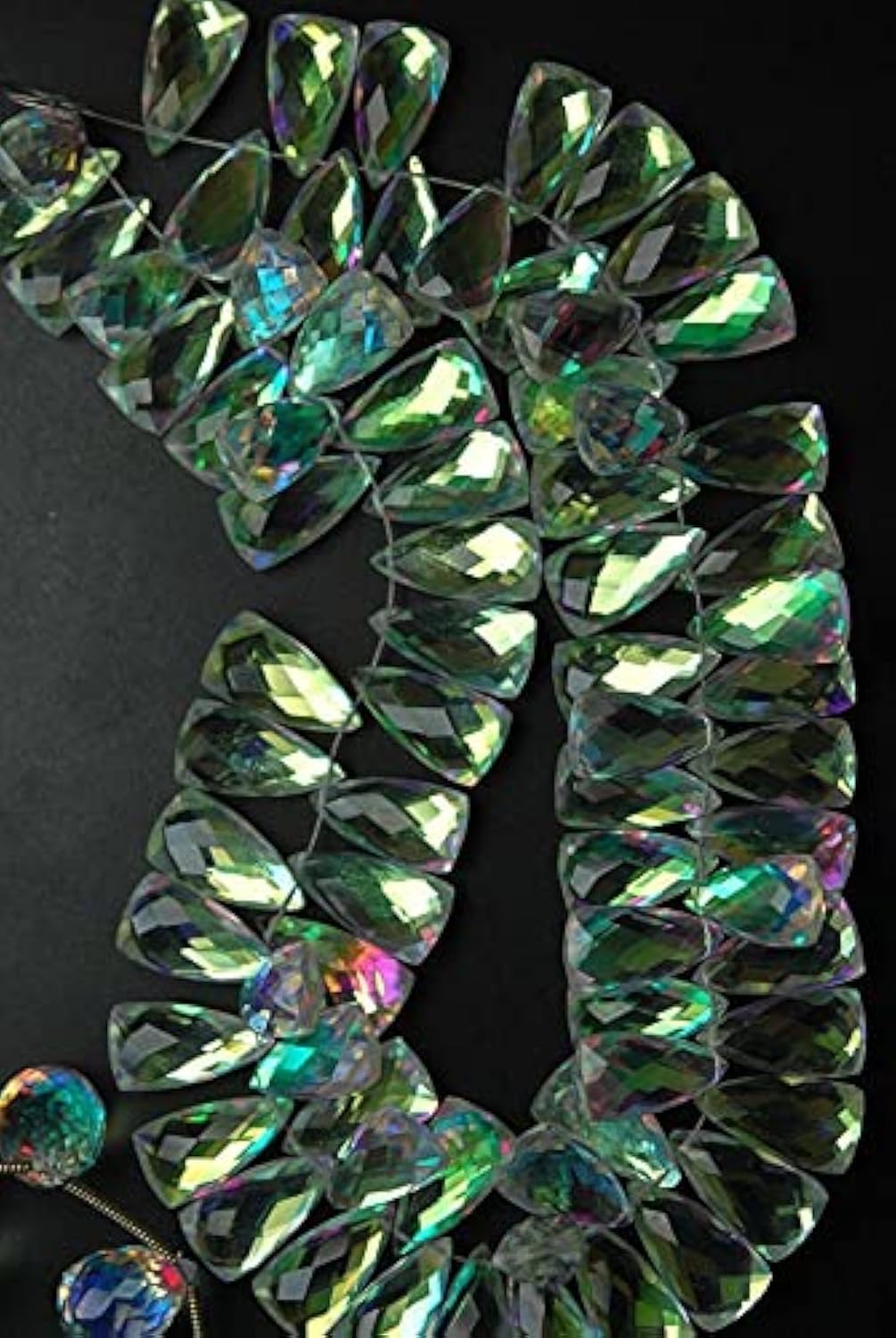 Quartz arc-en-ciel briolettes pyramides facettées 15x8mm pour création de bijoux DIY