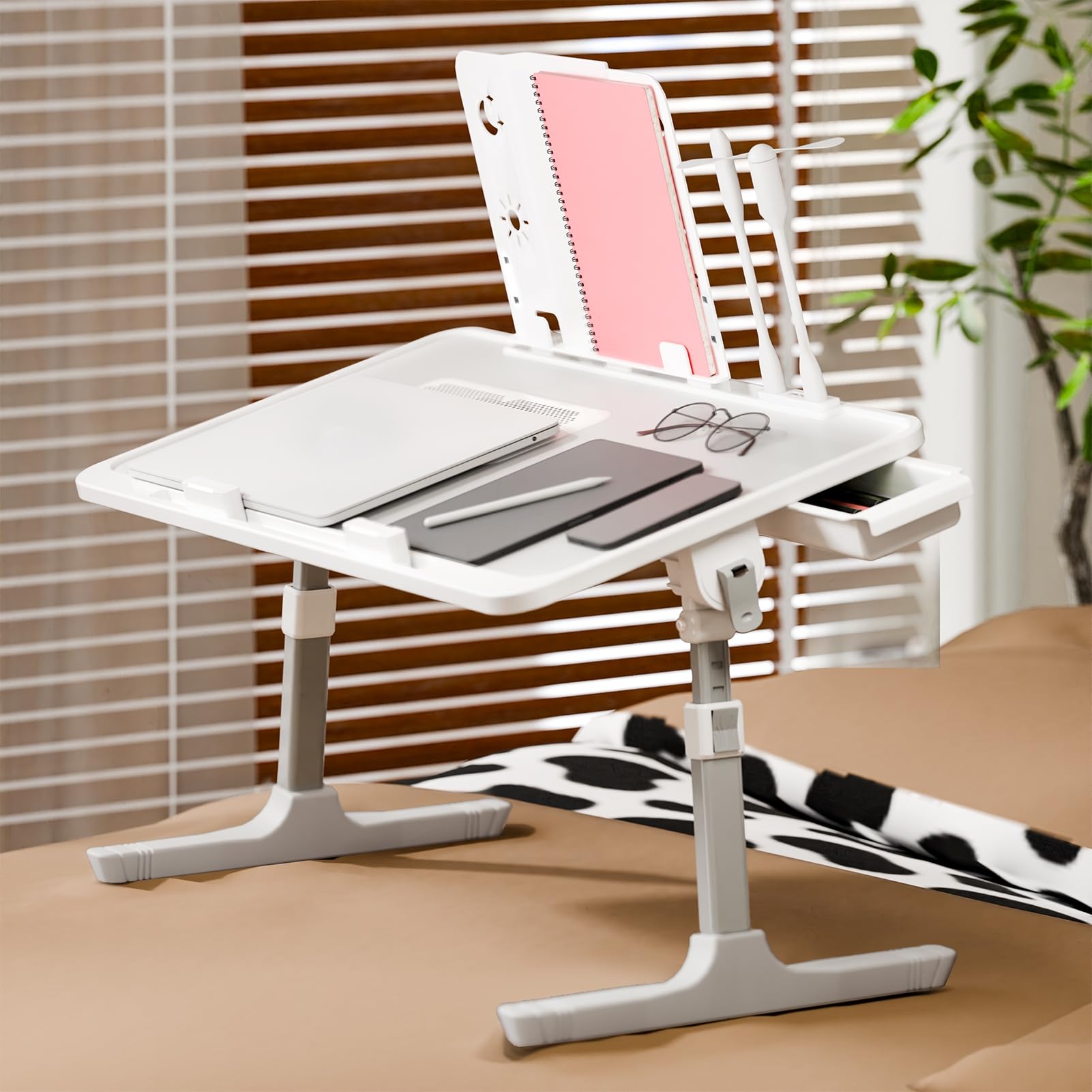 Regulowane biurko na laptopa z miejscem do przechowywania, składana taca na łóżko, stolik ze światłem, wentylatorem, wysokość i kąt, regulowany, do pracy, nauki, posiłków, szare