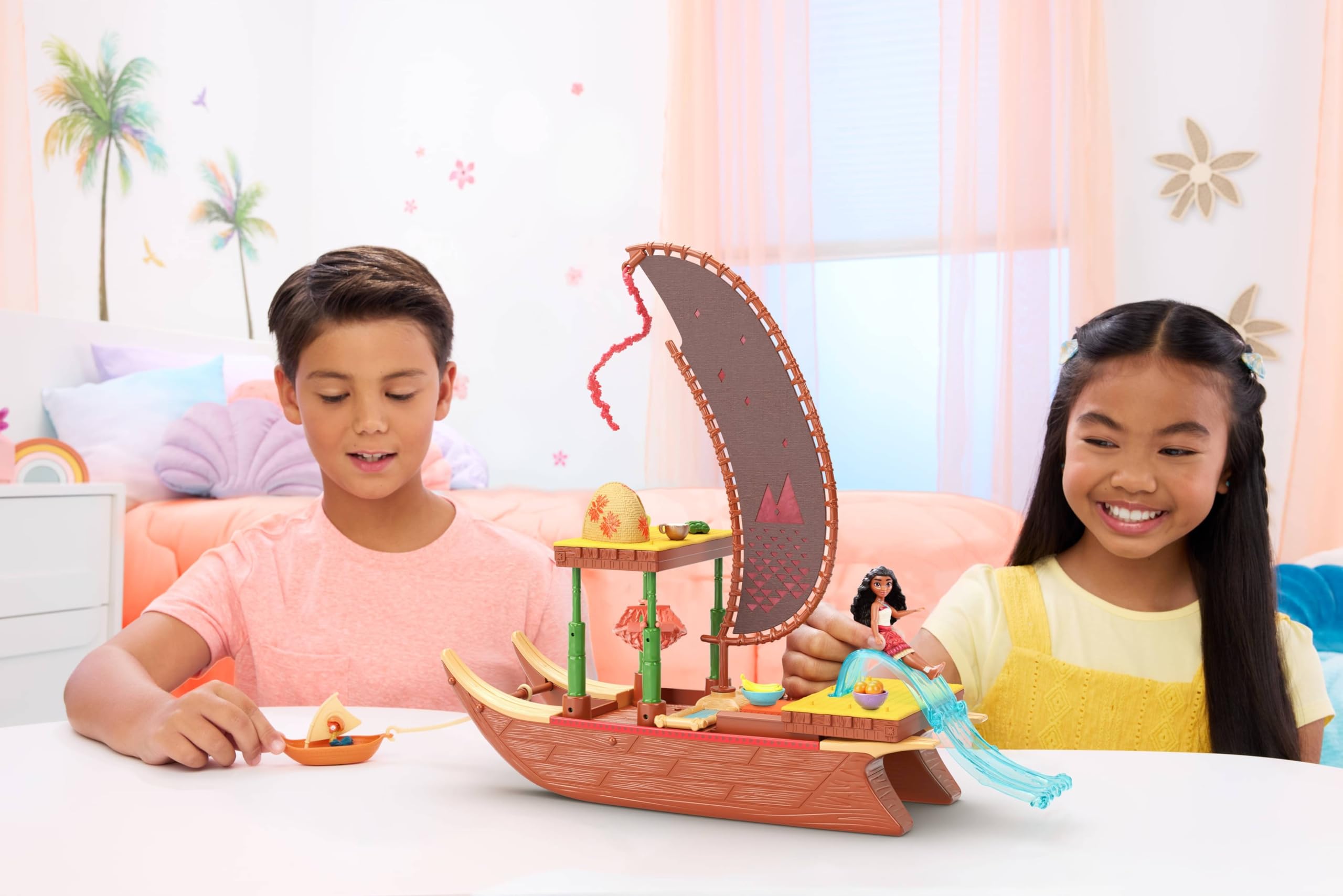 Mattel Disney Oceania 2 - La Canoa delle Avventure di Vaiana, playset con mini bambola e canoa galleggiante, 10 accessori e 1 personaggio amico inclusi, giocattolo per bambini, marrone, 3+ anni, JBT78