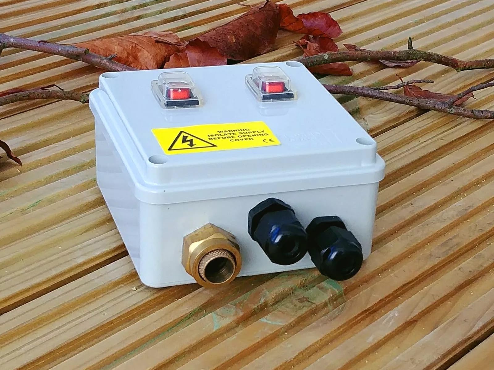 Illuminated Rocker Switch box for Pond Pumps, Filters etc and Outdoor Lighting (2 Way Armoured)