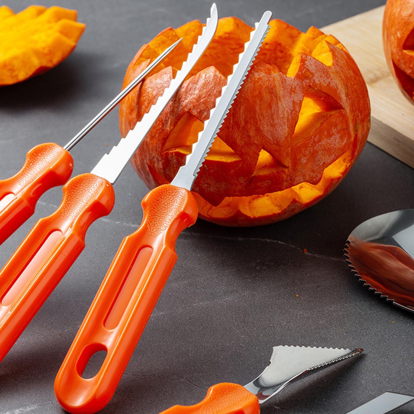 Dellyy Kit Professionale Per Intaglio Zucca Halloween - 7 Pezzi In Acciaio Inox Con 10 Sagome Riutilizzabili, Set Per Sculture Di Zucca