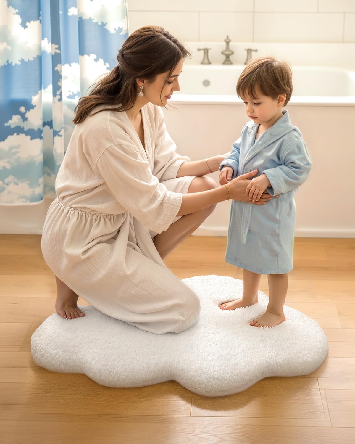 Color&Geometry White Cloud Cute Bath Mat,Non Slip Bath Mat Quick Dry Bathroom Rugs 24"x36" Absorbent Fluffy Microfiber Plush Washable Bathroom Rugs,Scalloped Bath Rug for Kids,Nursery, Floor Carpet