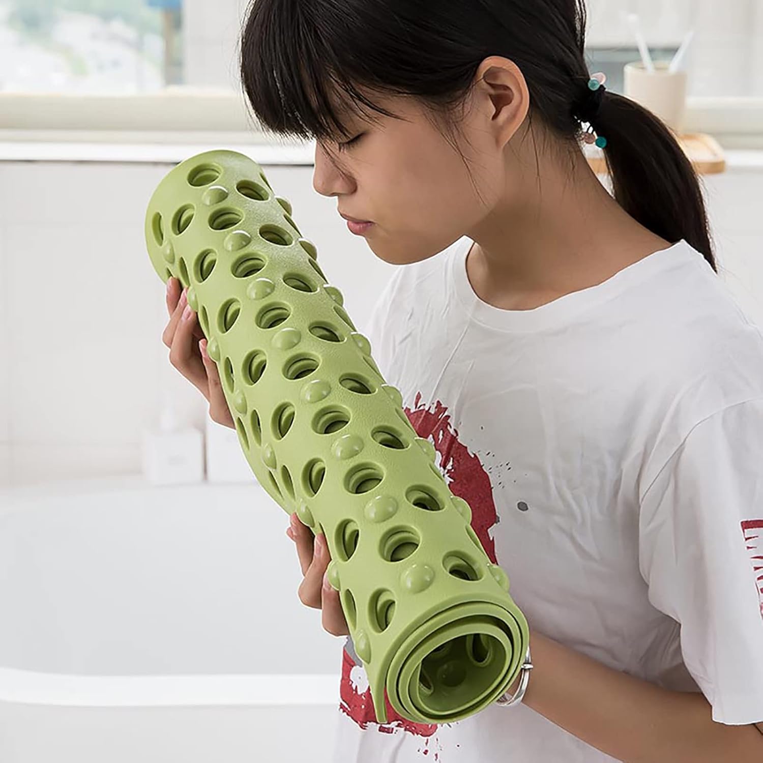 PVC Bathroom Mat,Rectangle Non Slip Shower Mat With Drain Holes And Suction Cup,Machine Washable,Thick Durable Tub Mat Comfy Massage Bathroom Mat for Shower Stall Bathtub Spa Room-Beige 40x100cm(16x39