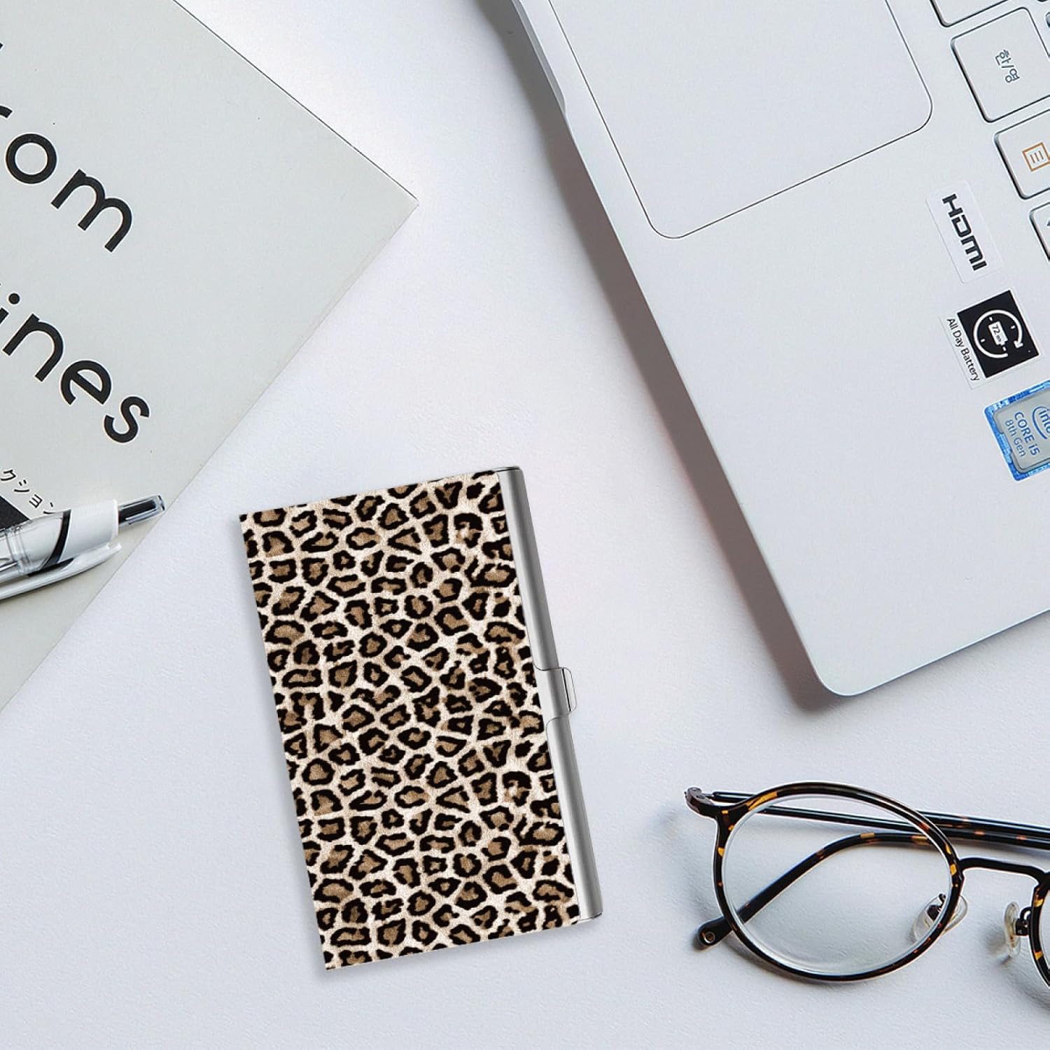 名刺ホルダー ヒョウ アルミニウム合金 防水 丈夫 大容量 持ち運びやすい 男女兼用 ネームカードケース バックル留め