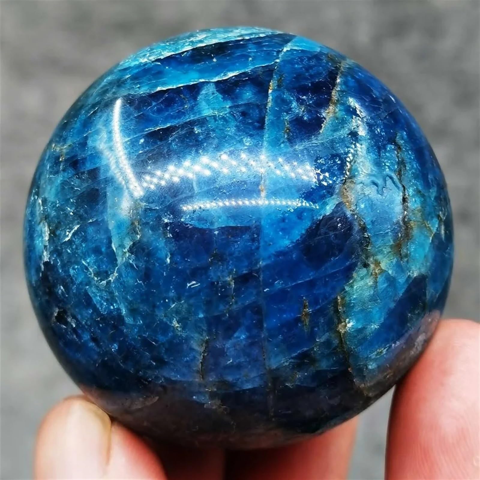 KCDFDVJFBM Blue Apatite Stone Sphere Crystal Ball Ornaments (Size : 900-1000g)