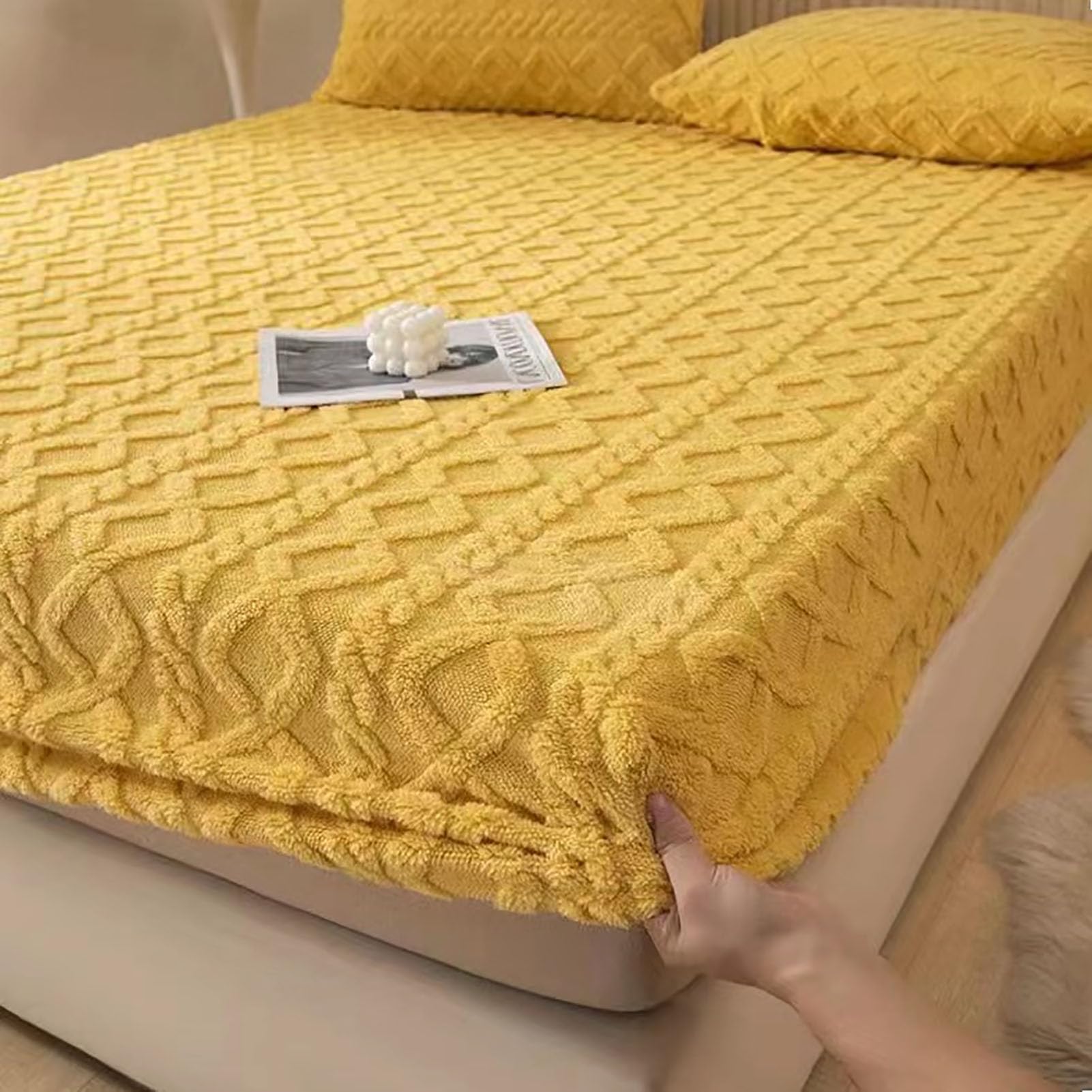 Magic Mattress Cover - Luxurious Velvet Luxury Mattress Covers, Soft Plush Deep Pocket Fitted Sheet for Bedroom