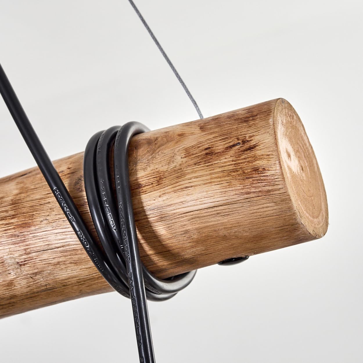 HOFSTEIN Pendelleuchte Koyoto, 5-flammige Hängelampe aus Metall/Holz/Glas in Schwarz/Natur/Chrom/Rauch/Klar, Hängeleuchte mit Glasschirmen und Holzbalken, max. 150cm, E27, Esszimmer, Wohnzimmer, Küche