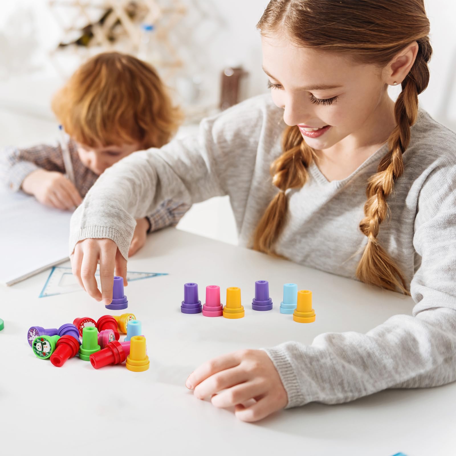 Sellos Navideños para Niños, 30 Piezas de Sellos de Juguetes, Sellos Autoentintables para Niños, Juego de Sellos para Bolsas de Fiesta de Navidad, Regalos de Fiesta, Juguetes Navideños