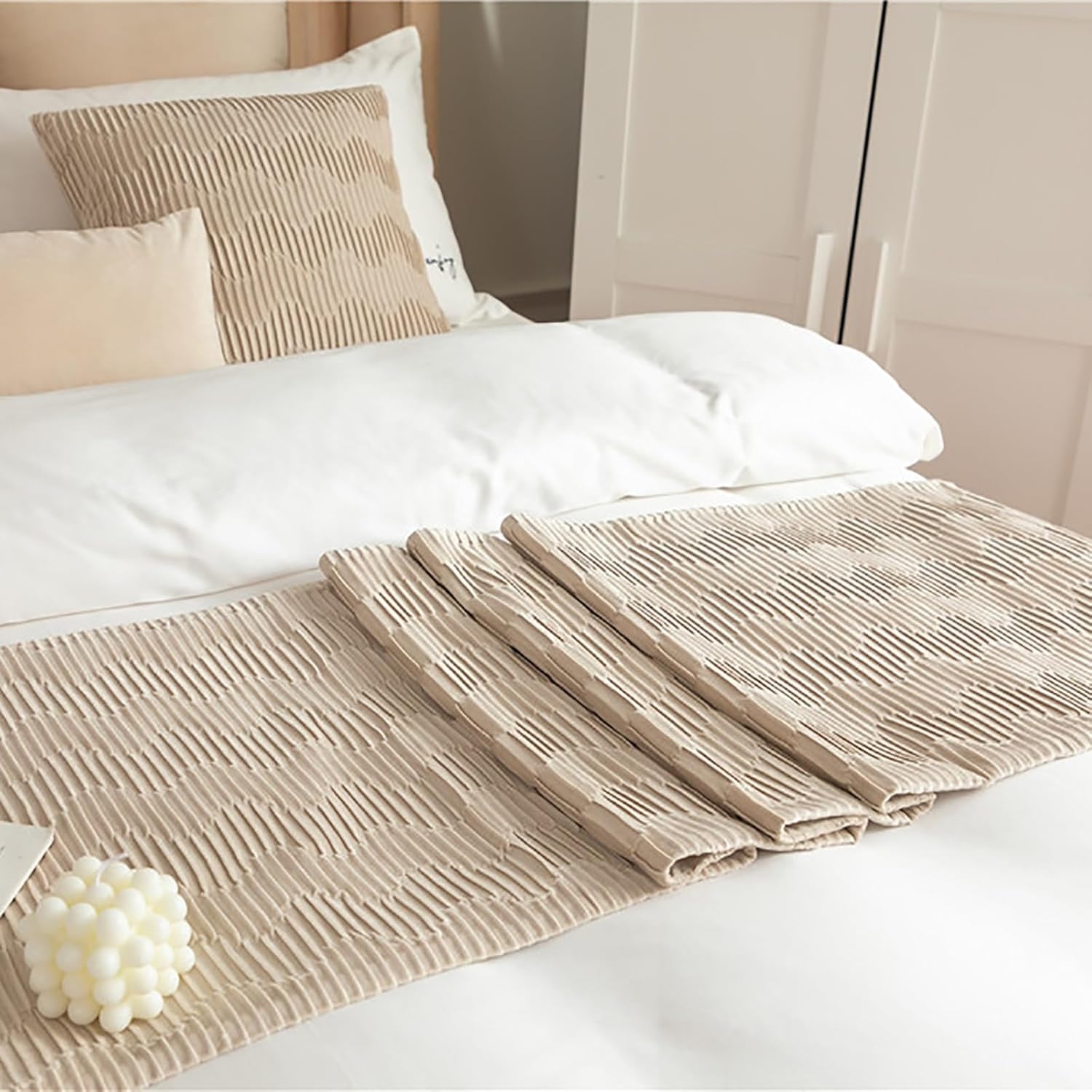Bed Runners Scarf for Hotel Geometric Wave Pattern Decorative Accent Bedding Scarf Diamond Lattice Dutch Velvet for Homes and Guestrooms (Color : Beige, Size : 45 * 240cm for 2m Bed)