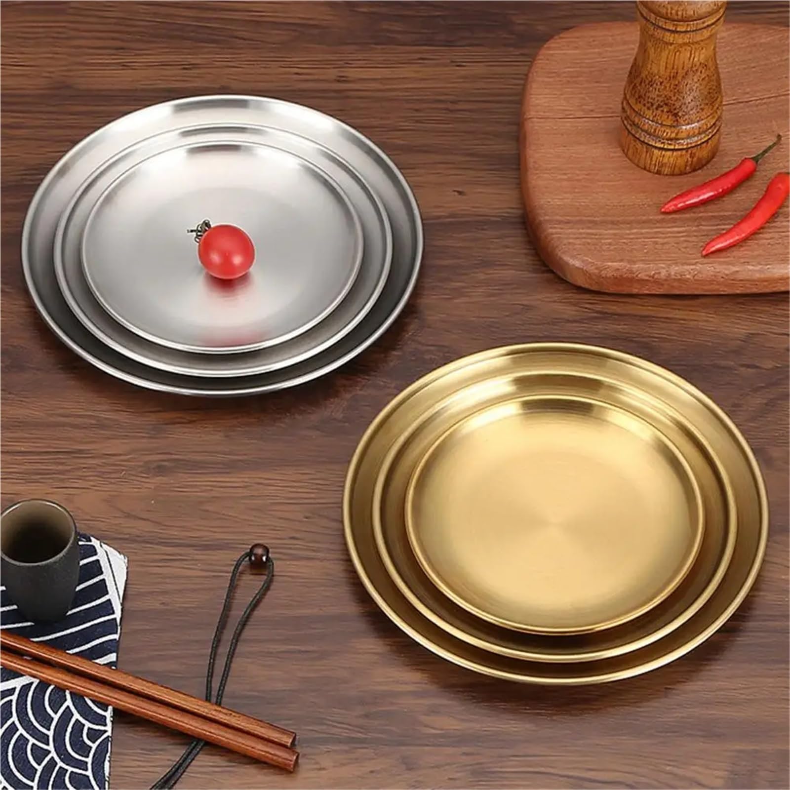 4 pezzi Vassoio da portata in acciaio inossidabile in metallo Piatto rotondo in for frutta per Cucina(Silver,23cm)