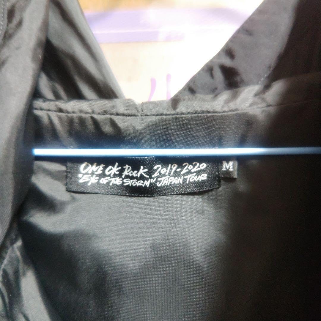 Amazon.co.jp: ONE OK ROCK 2019-20 ナイロンプルオーバー