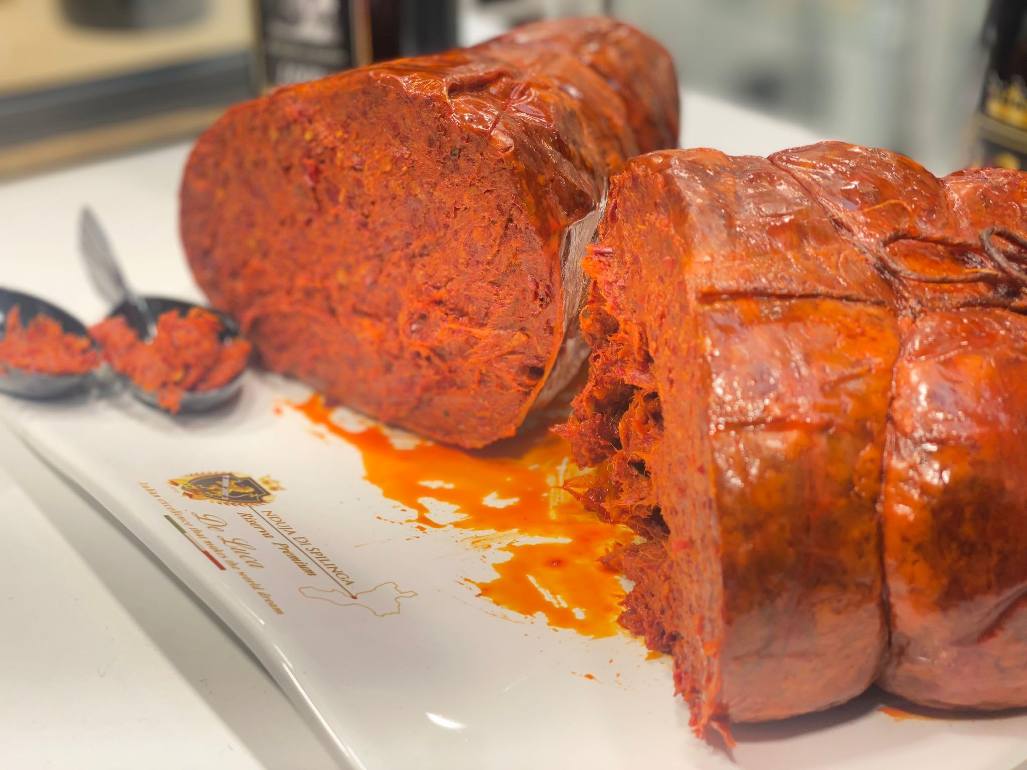 Nduja Di Spilinga Premium Reserve vom schwarzen Schwein De Luca 100% italienisch Hergestellt in Kalabrien De Luca Die italienische Exzellenz, die die Welt zum Träumen bringt 1900 g