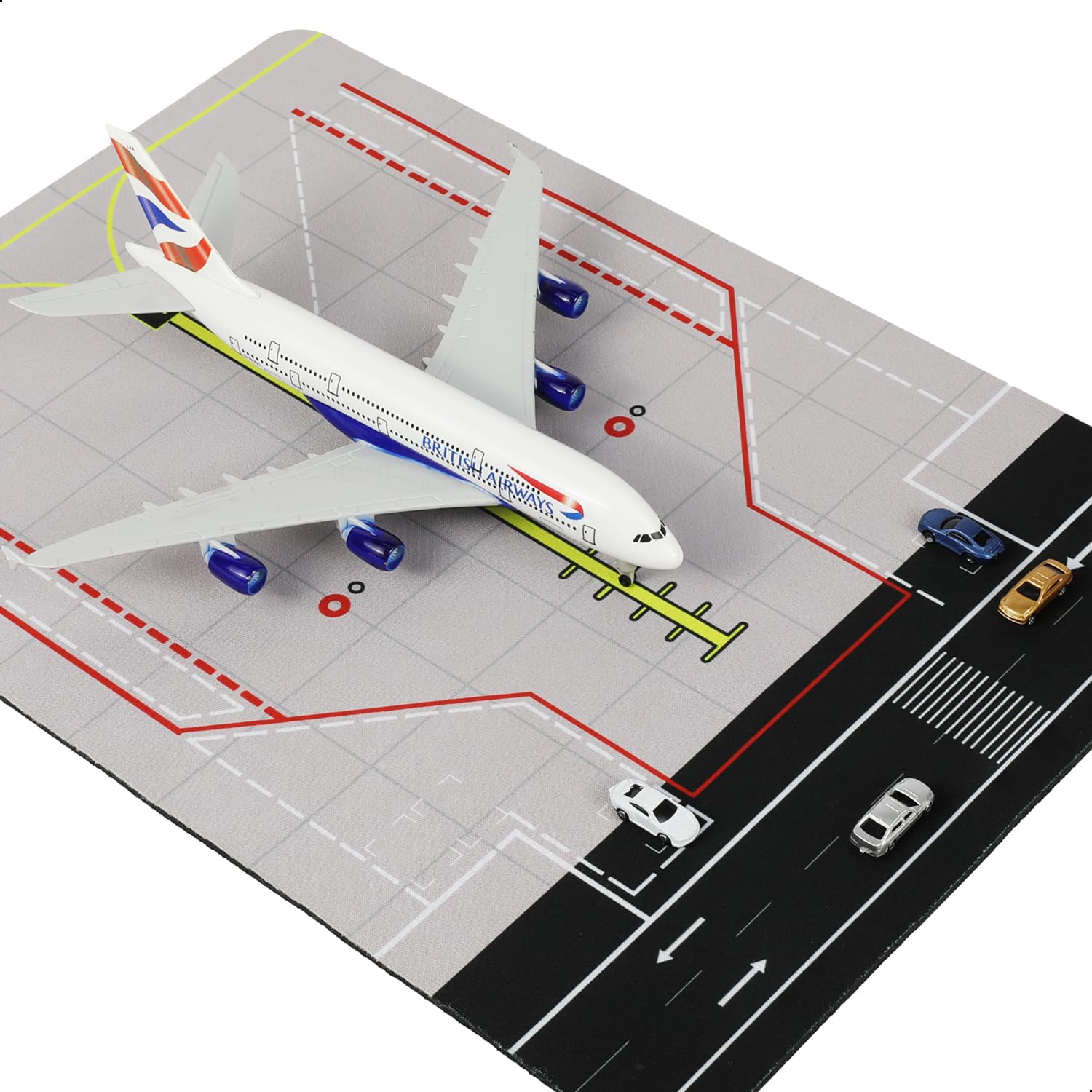 Maquette d'avion Britannique A380 (échelle 1/300) avec Tapis d'aéroport en Caoutchouc et 5 Voitures Miniatures en Métal – Objet de Collection pour Adultes (Scène d'aéroport)