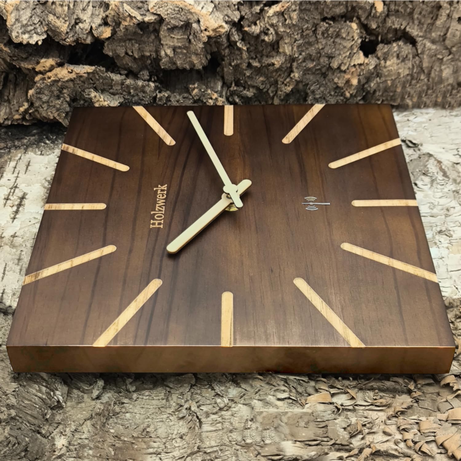Holzwerk Natur Holz Ihr Funk Wanduhr Funkwanduhr Eckig Funkuhr Vintage laufleises Uhrwerk ohne Tickgeräüsche Buche Braun Grau nahezu lautlos Massivholz Natur 25 cm (HWN.Braun.)