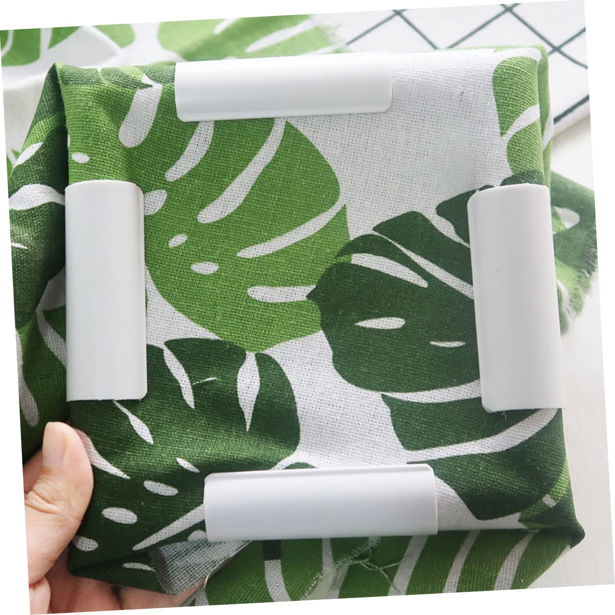 Housoutil Square Cross Stitch Embroidery Hoop Kit Durable Hand Sewing Accessories Cross Stitch Frame for DIY Crafting for Beginners and Embroidery Enthusiasts