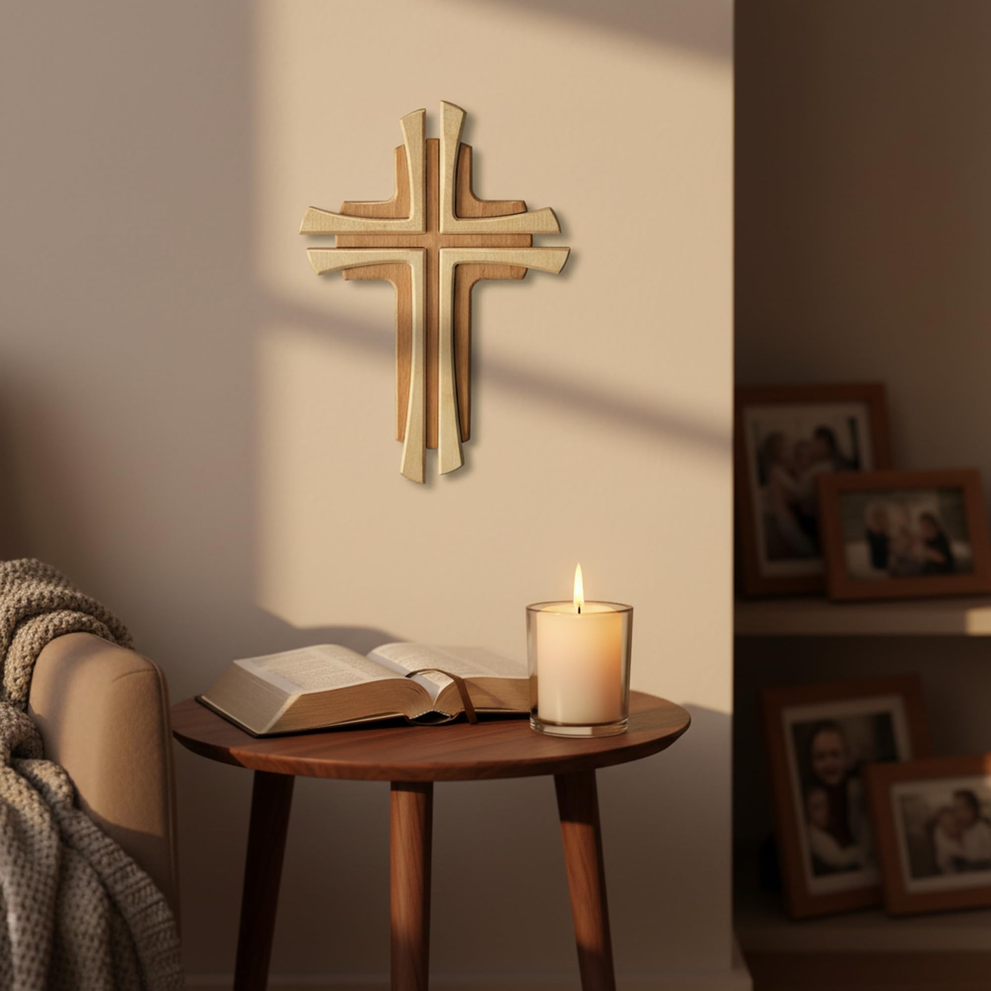 Kalner Präsente Crucifix en bois de hêtre mural moderne